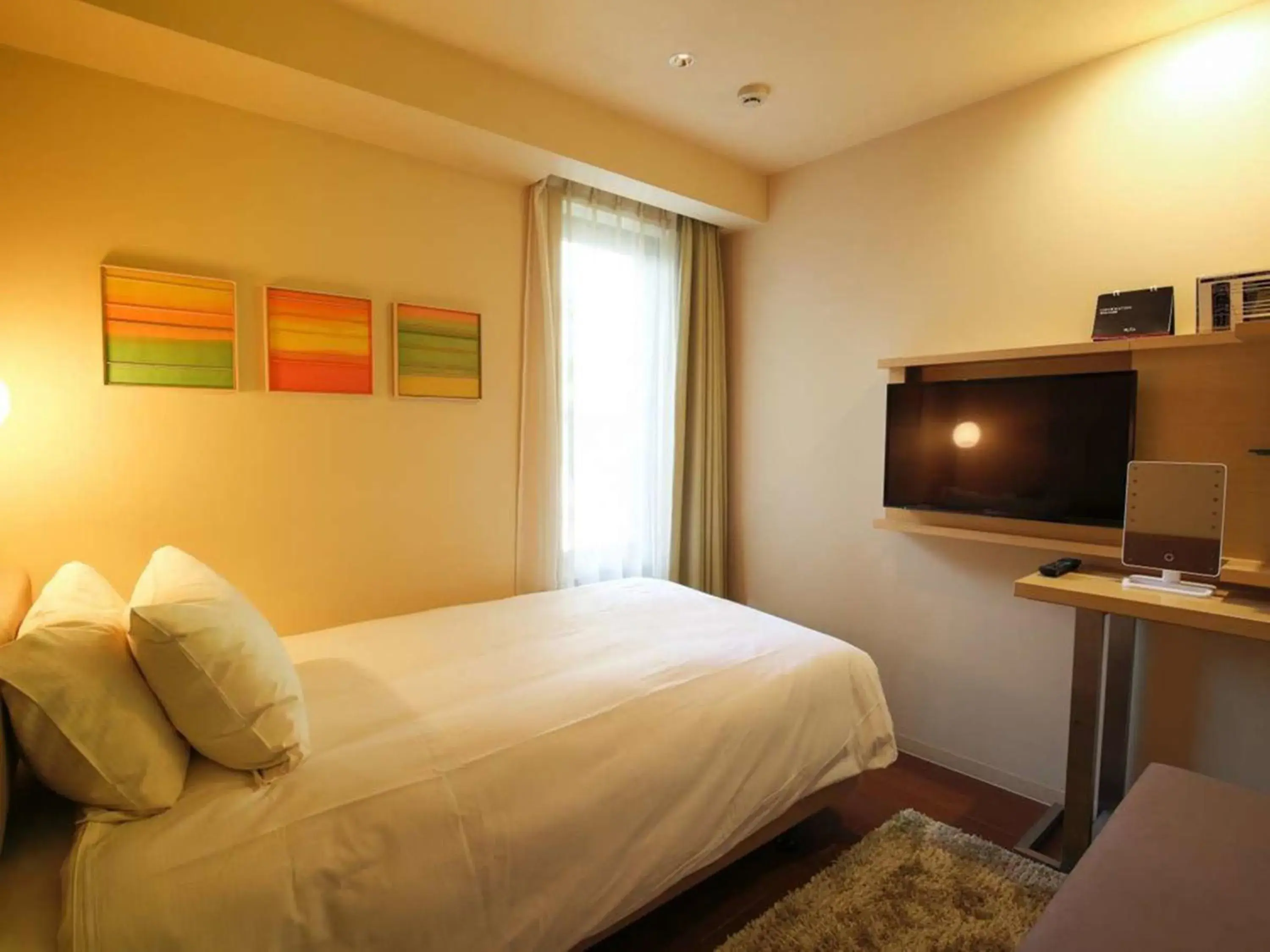 Bedroom, Bed in Hotel Resol Ikebukuro
