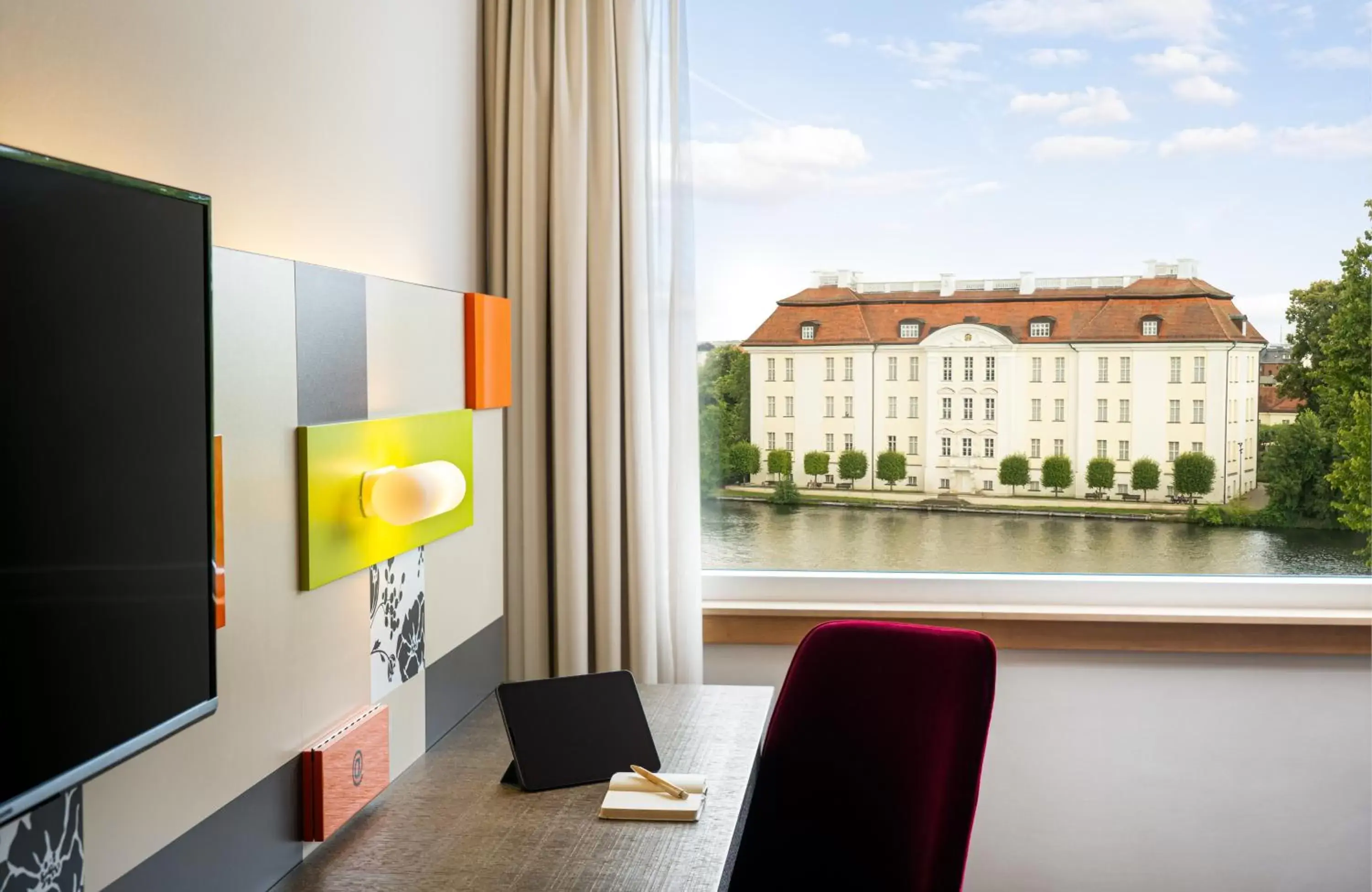 TV and multimedia in HOTEL BERLIN KÖPENICK by Leonardo Hotels