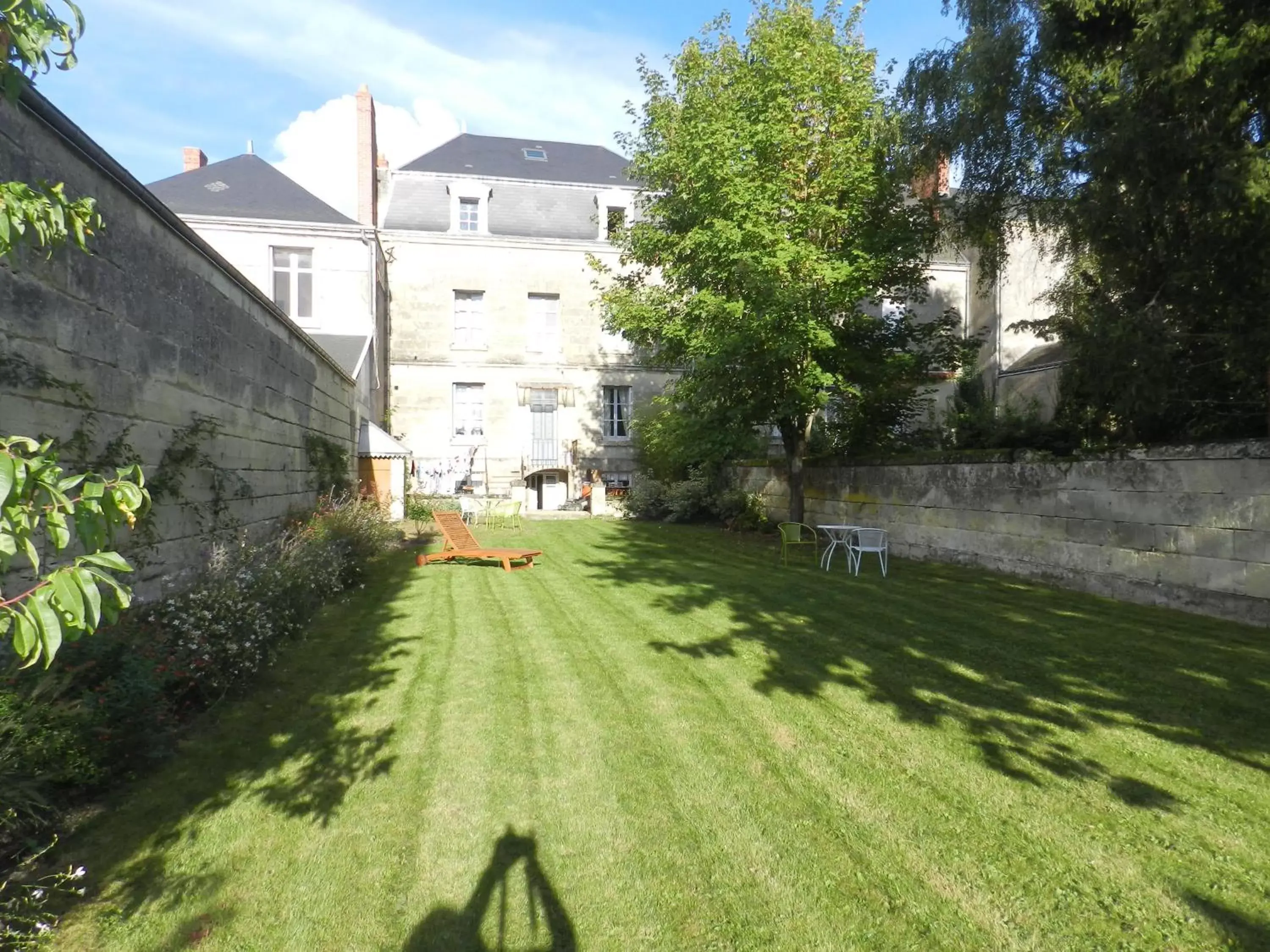 Day, Garden in A la Fleur de Lys