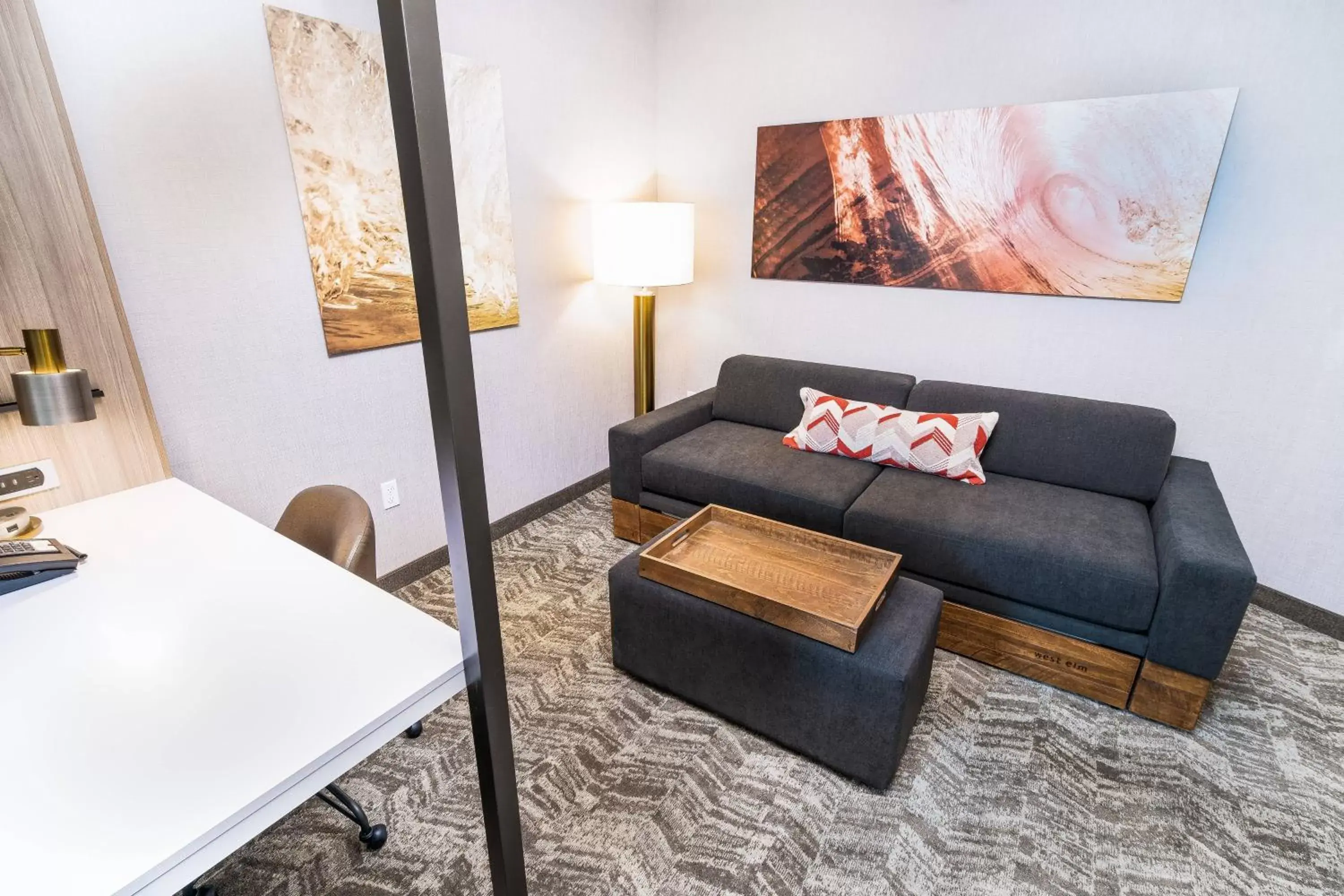 Living room, Seating Area in SpringHill Suites by Marriott Ontario Airport/Rancho Cucamonga