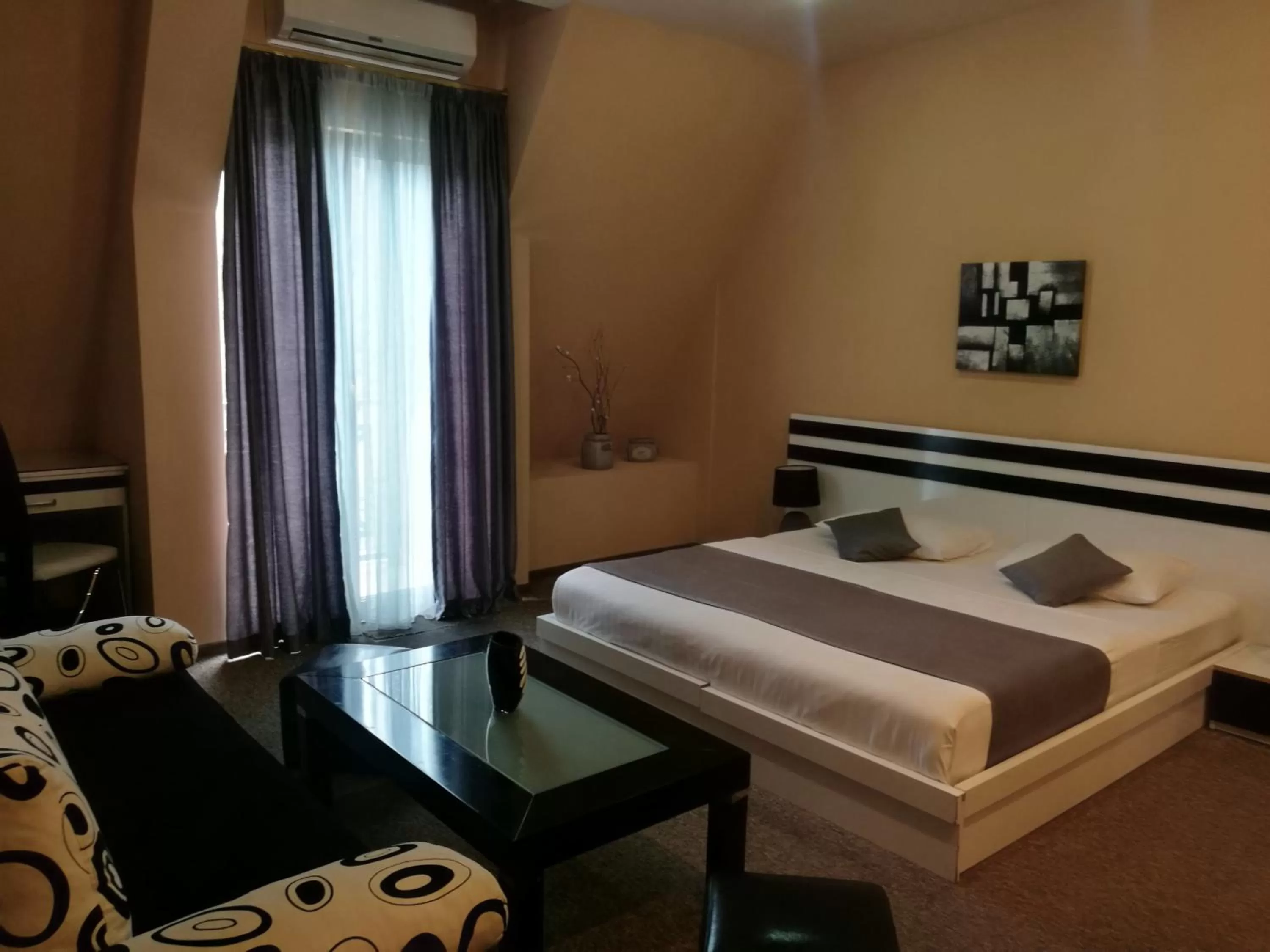 Bed in Hotel Diplomat