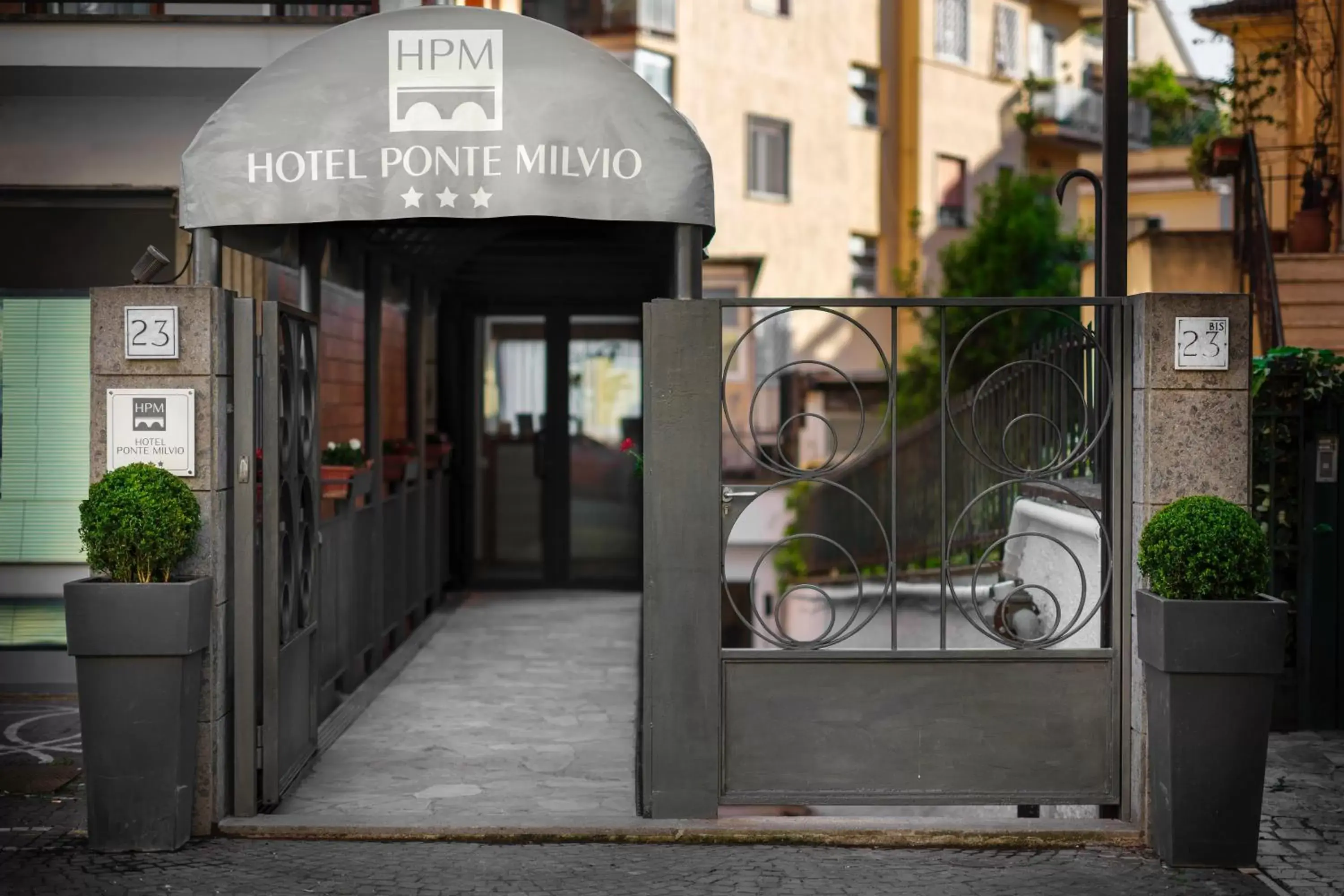 Facade/entrance in Hotel Ponte Milvio