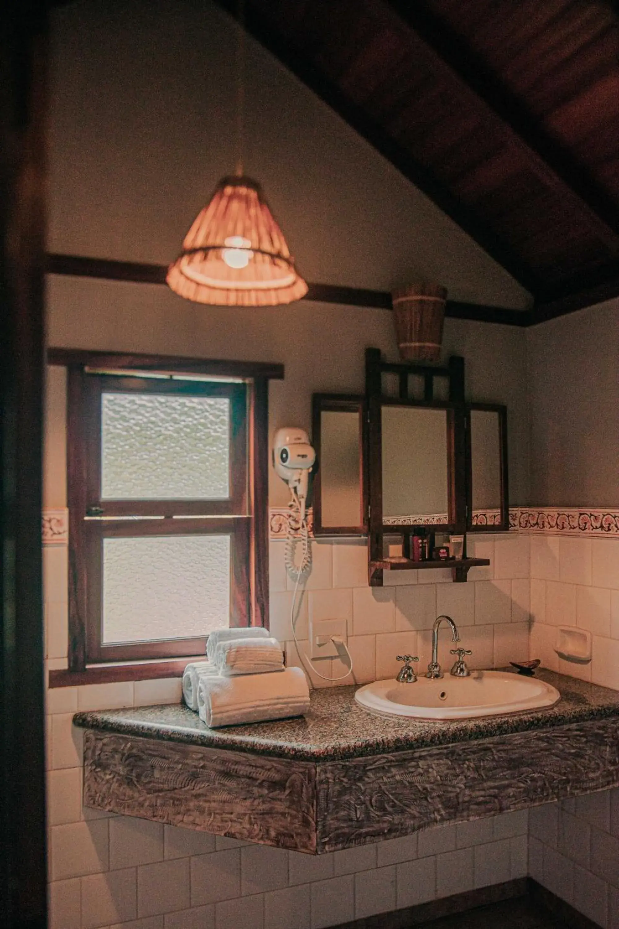 Bathroom in Vila Angatu Eco Resort SPA