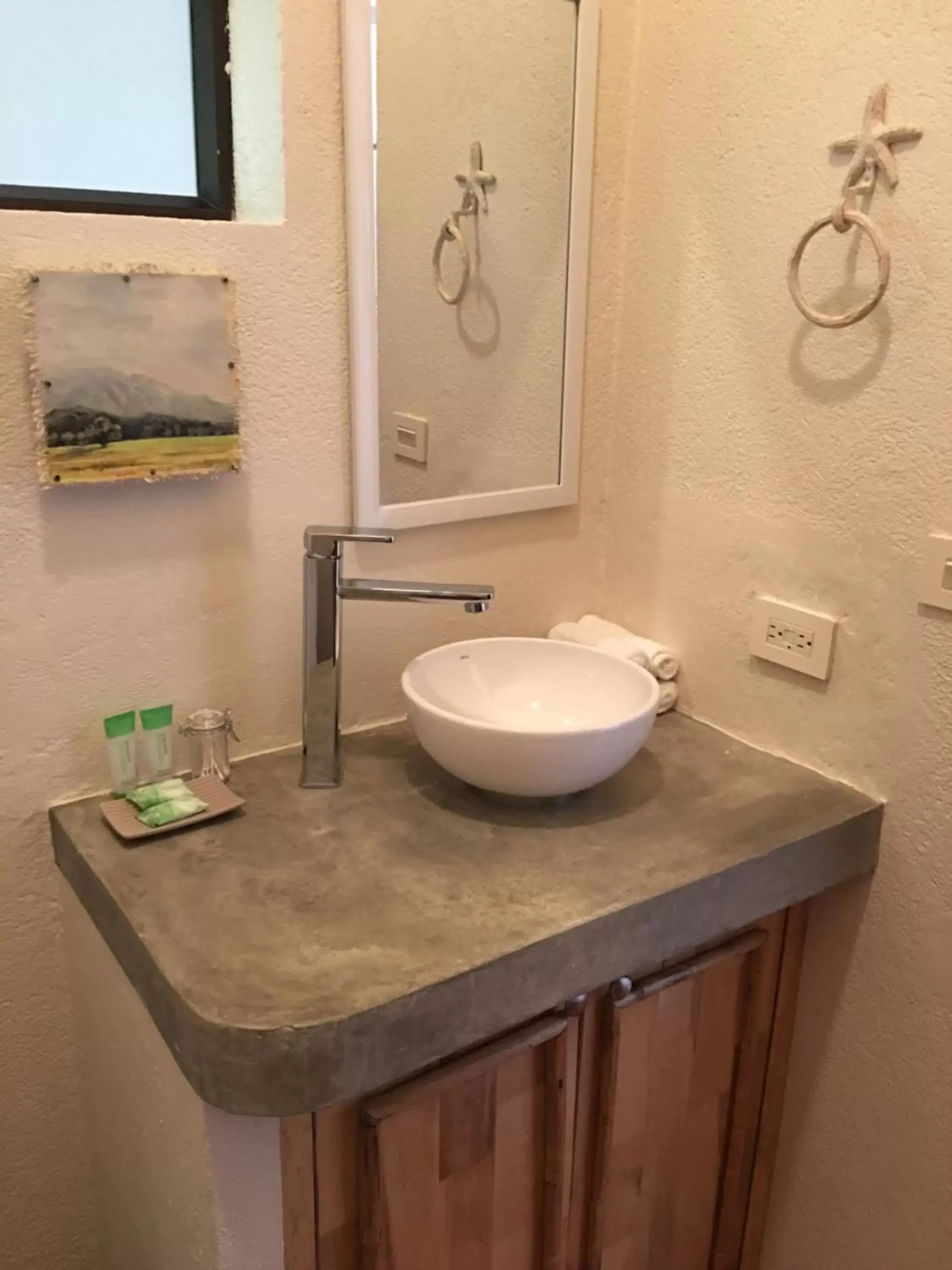 Bathroom in Ten North Tamarindo Beach Hotel