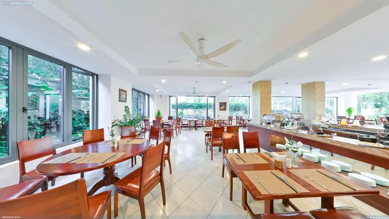 Restaurant/Places to Eat in Ngoc Phat Dalat Hotel