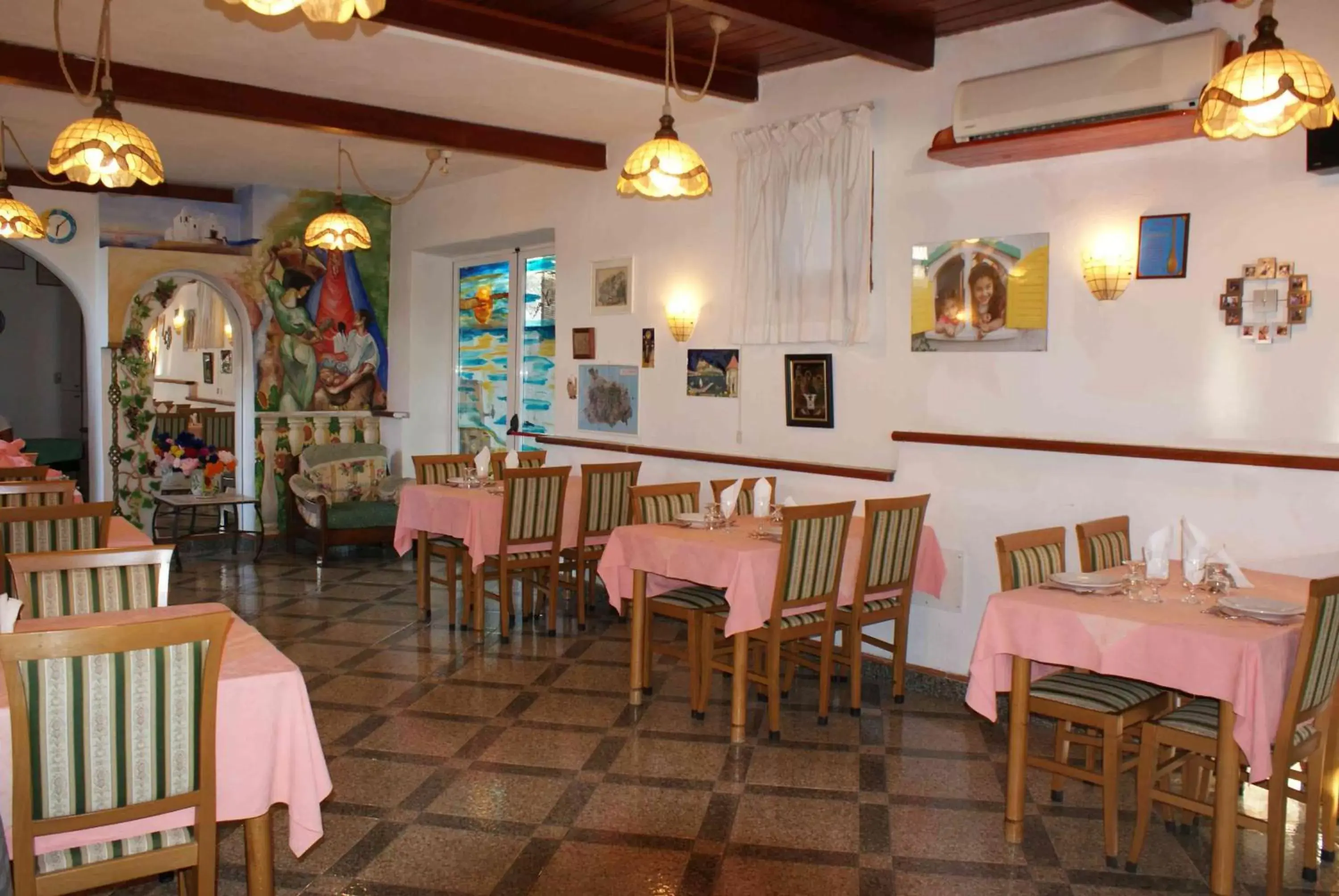 Restaurant/Places to Eat in Aparthotel Villa Marinù