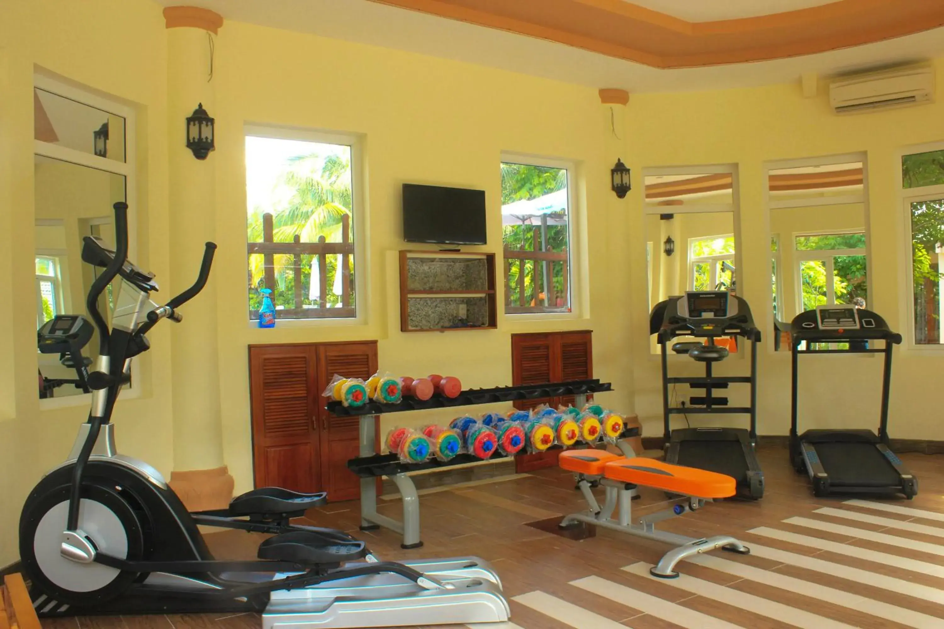 concierge, Fitness Center/Facilities in Phu Van Resort & Spa