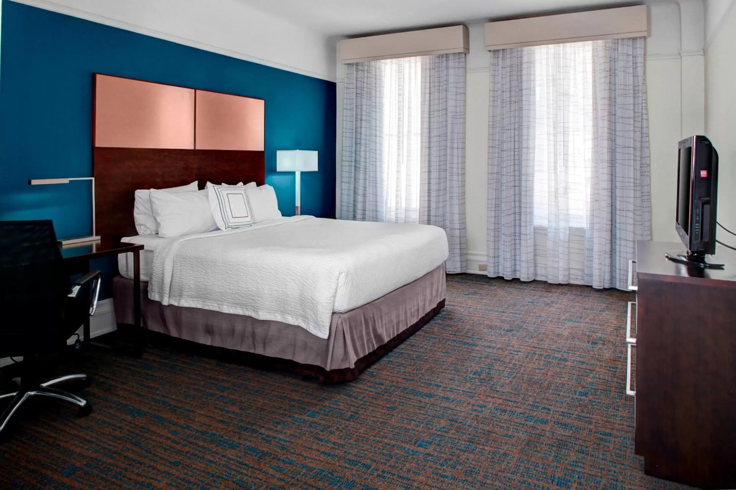 Bedroom, Bed in Residence Inn by Marriott Cleveland Downtown