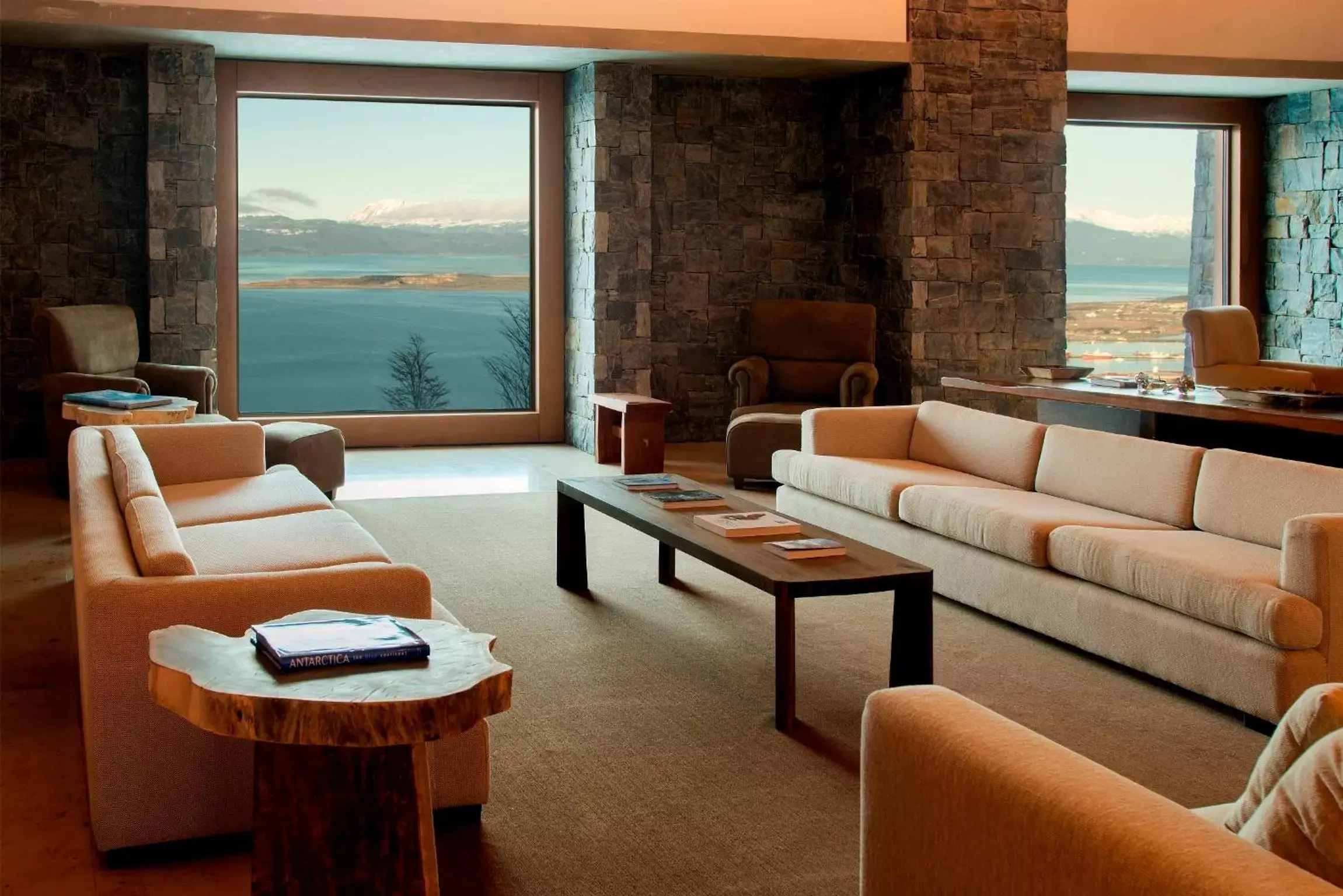 Lobby or reception, Seating Area in Arakur Ushuaia Resort & Spa