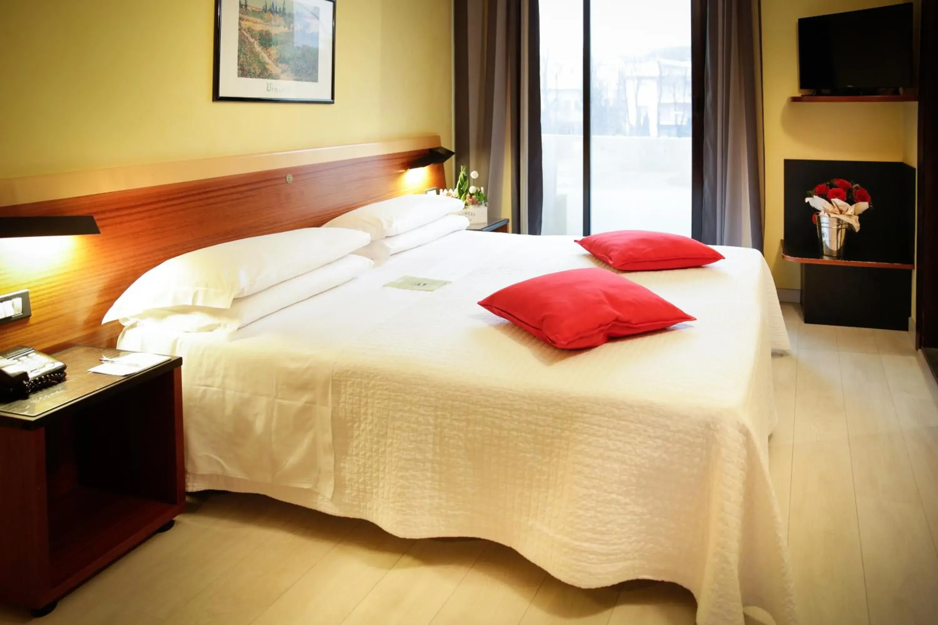 Bed in Art Hotel Milano