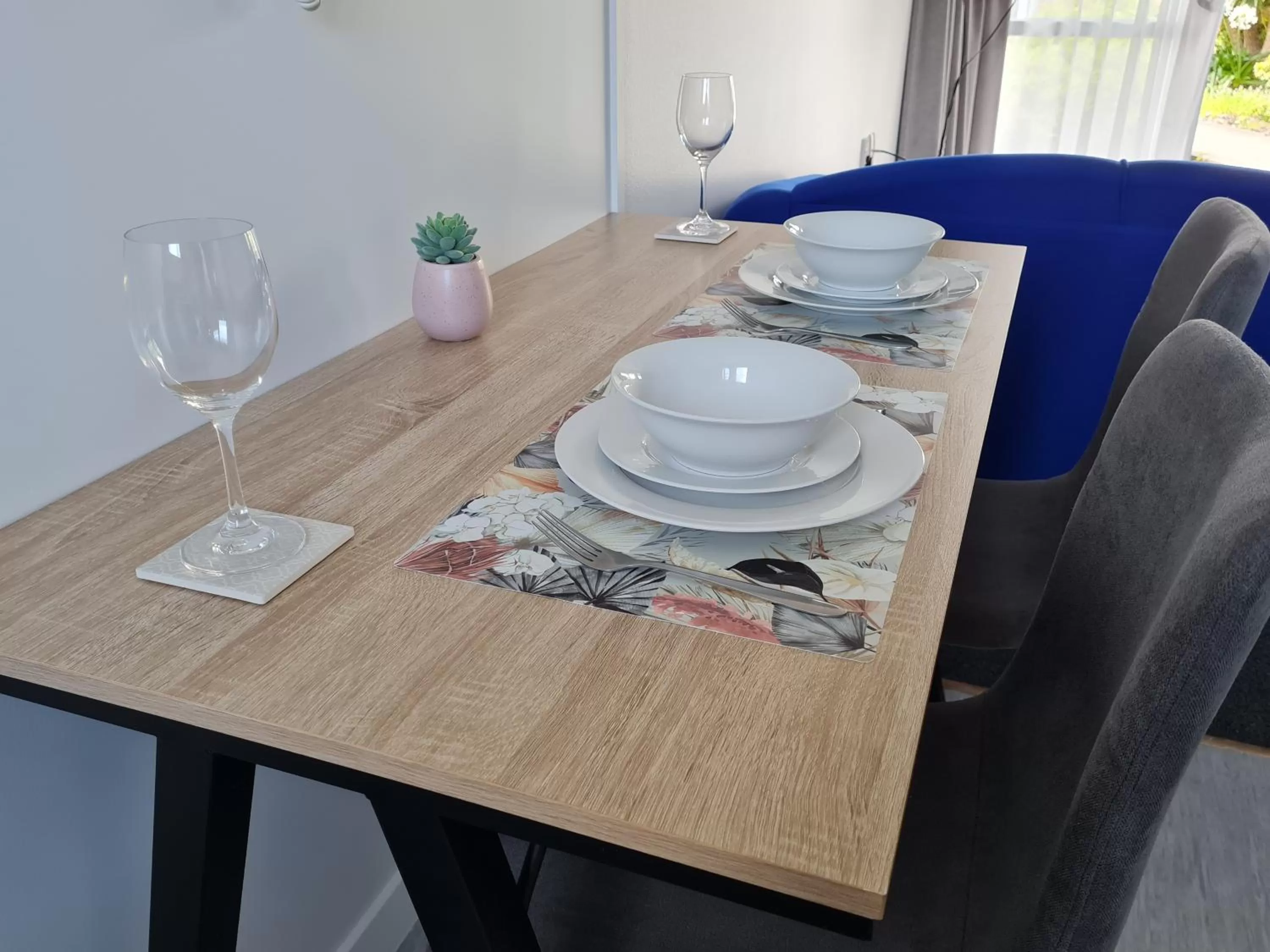 Dining area in Kings Court Motel