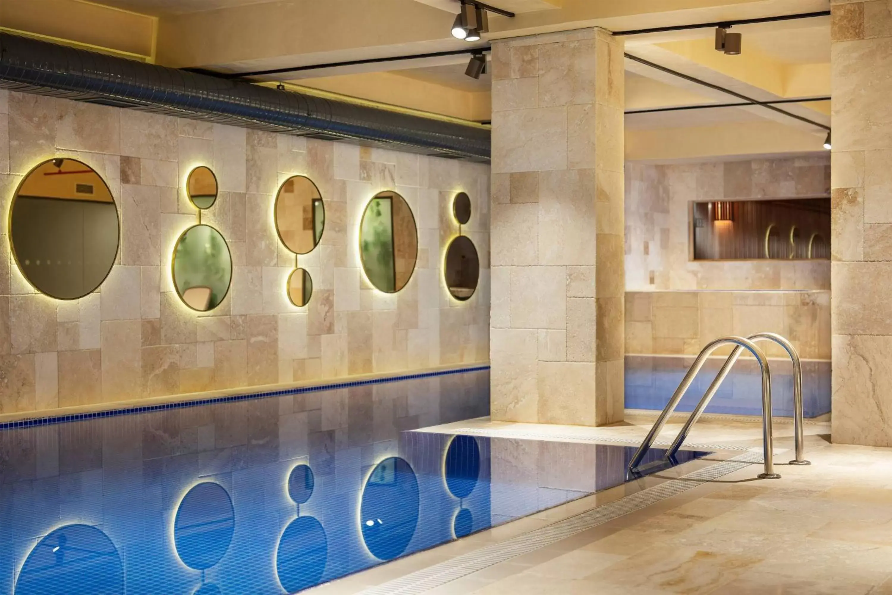 Swimming Pool in Delta Hotels by Marriott Istanbul Kagithane