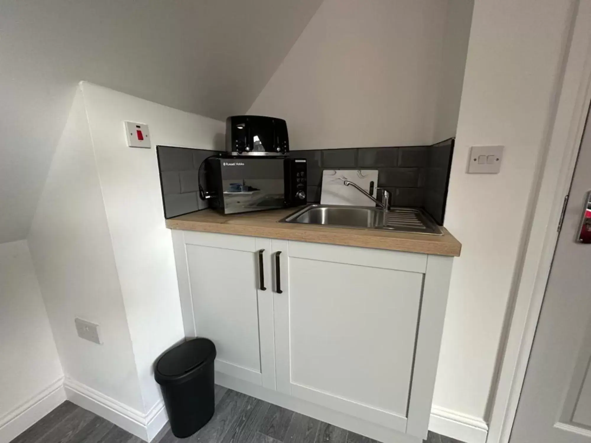 Kitchen/Kitchenette in The Fishpond - Premier Nottingham Studios