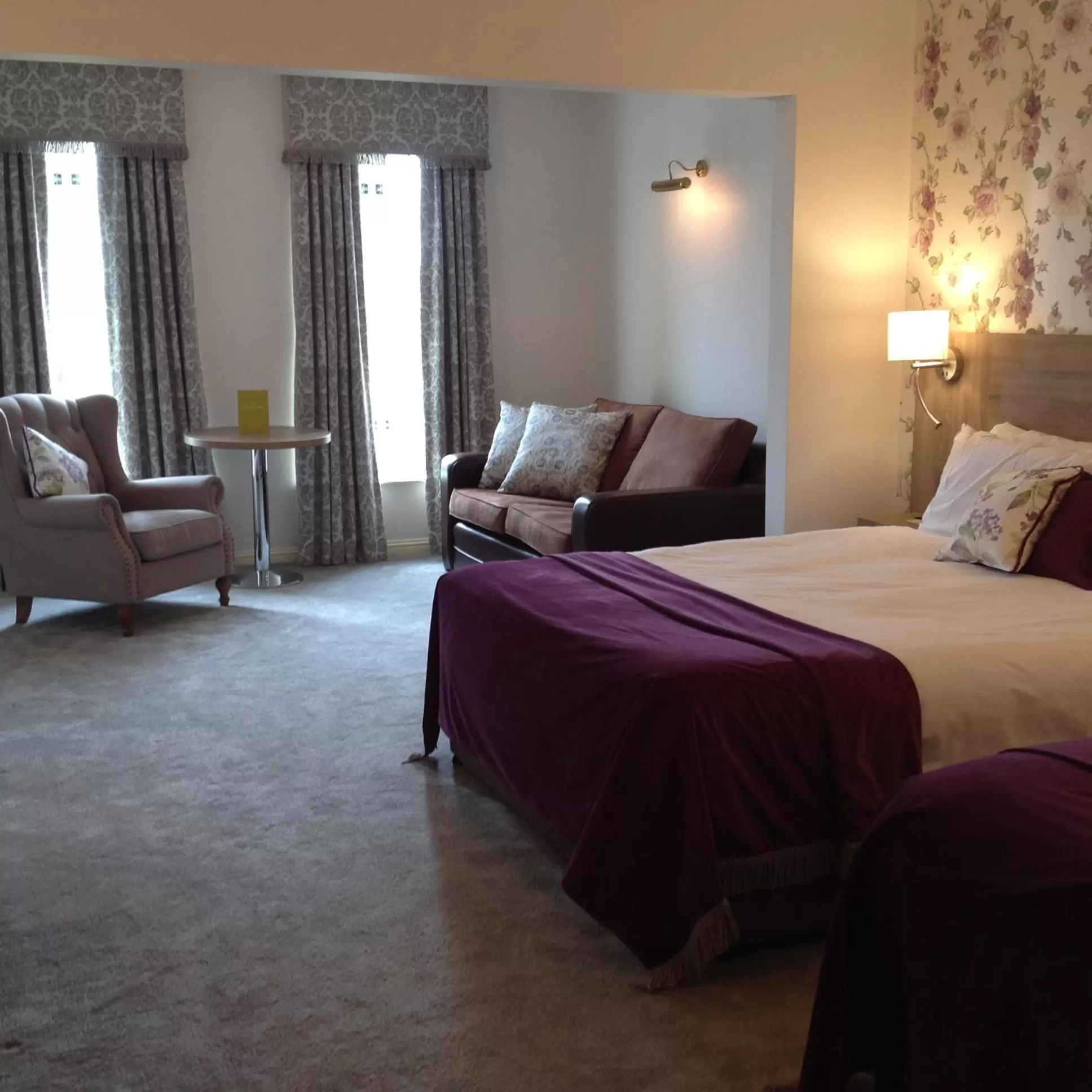 Bed in The Landmark Hotel