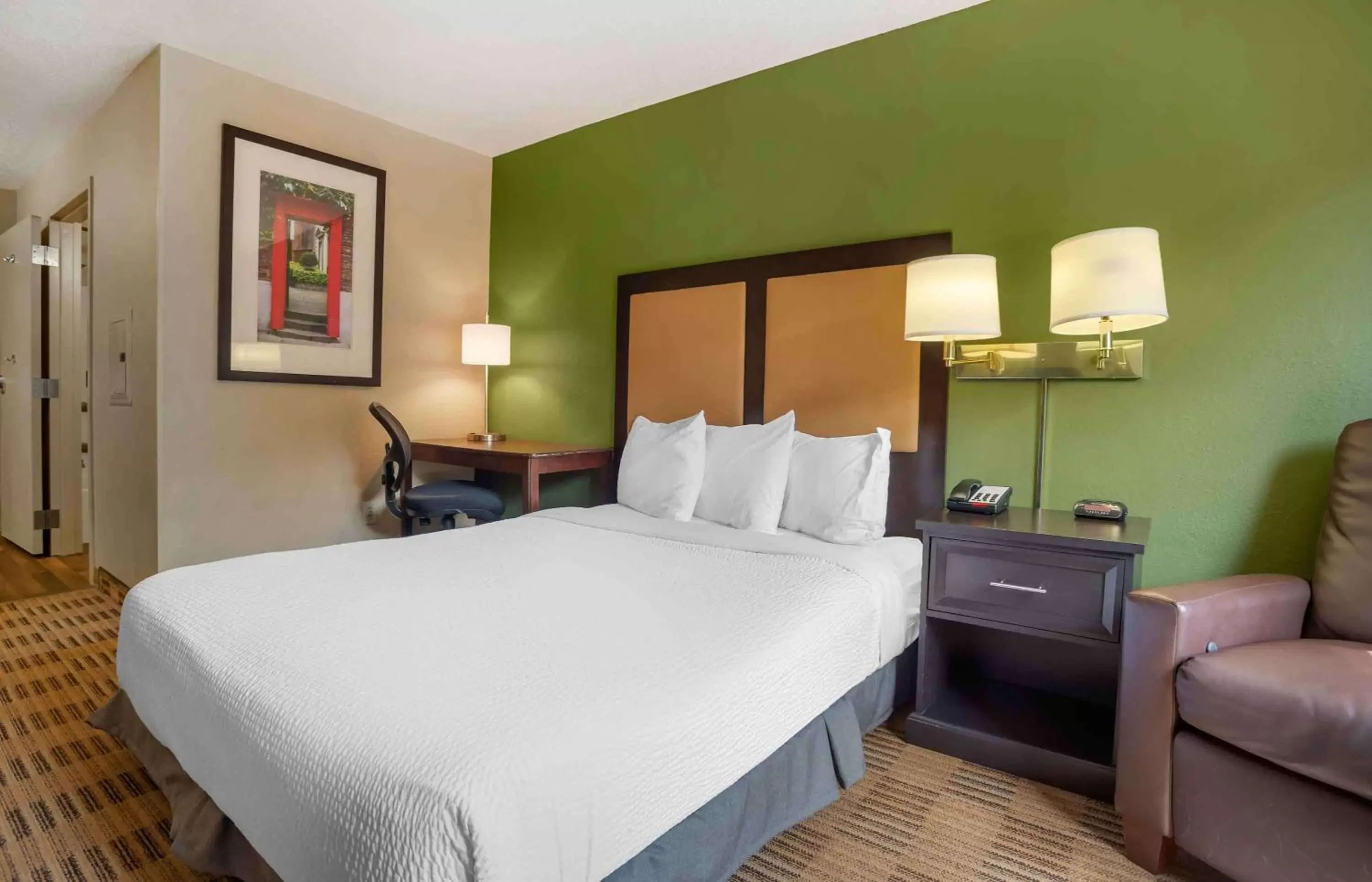 Bedroom, Bed in Extended Stay America Suites - Columbia - Columbia Parkway