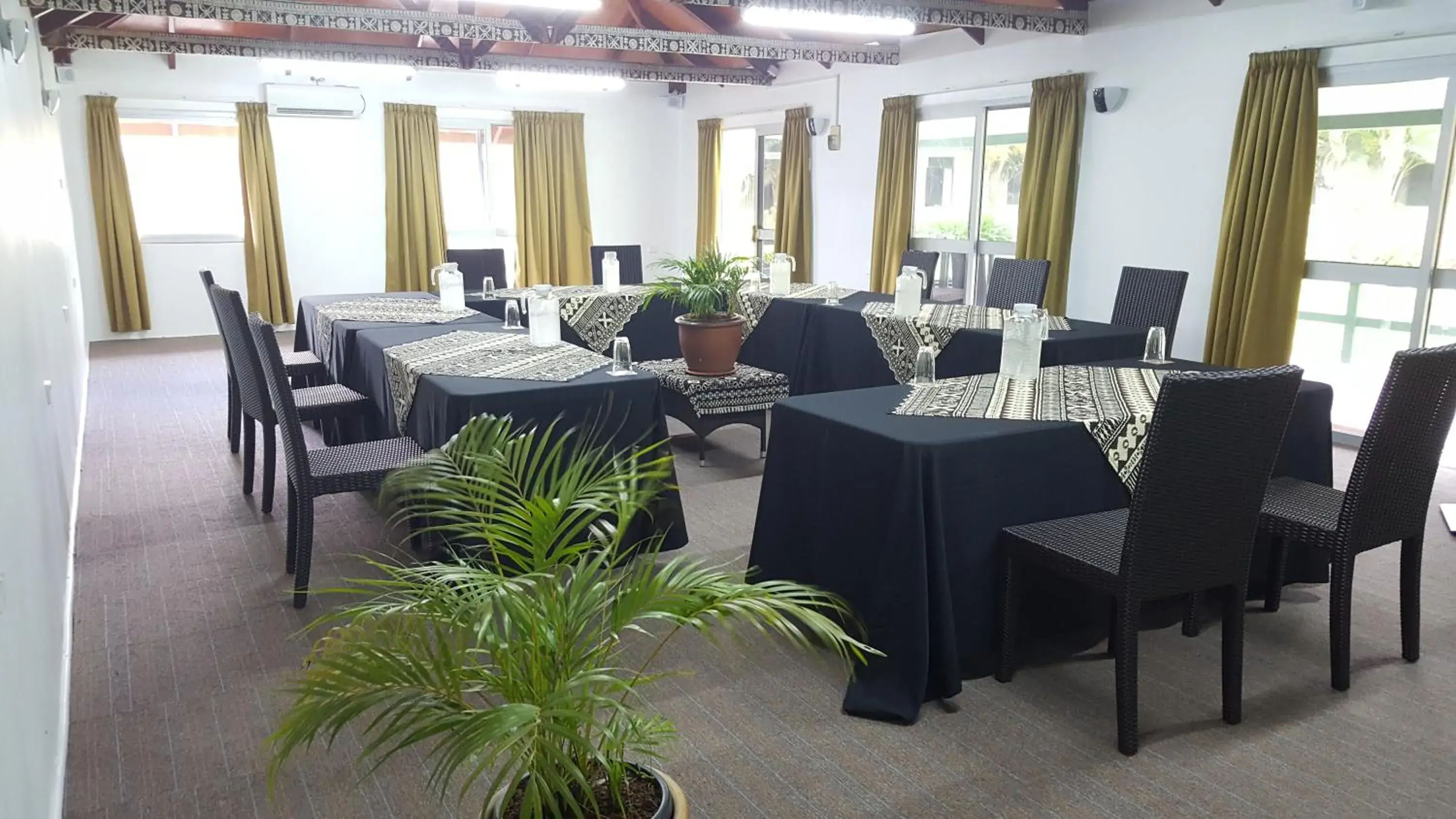 Meeting/conference room, Restaurant/Places to Eat in Grand West Villas
