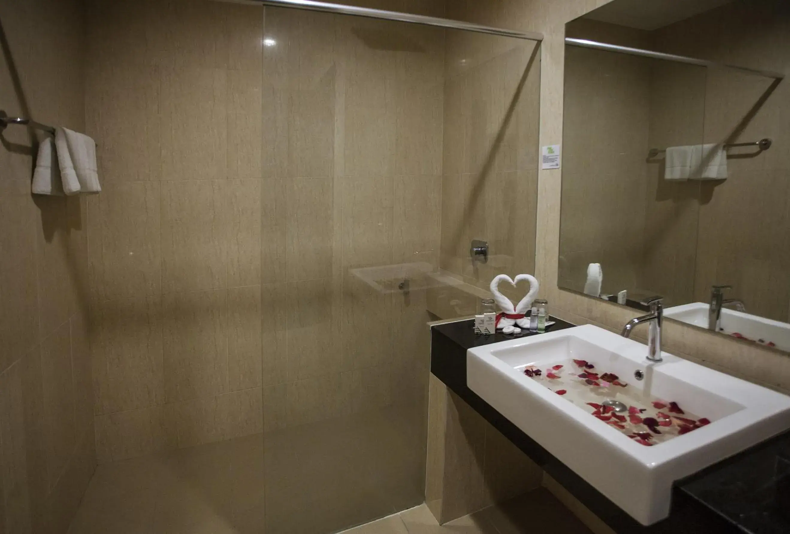 Bathroom in Cathayana Hotel Kuantan