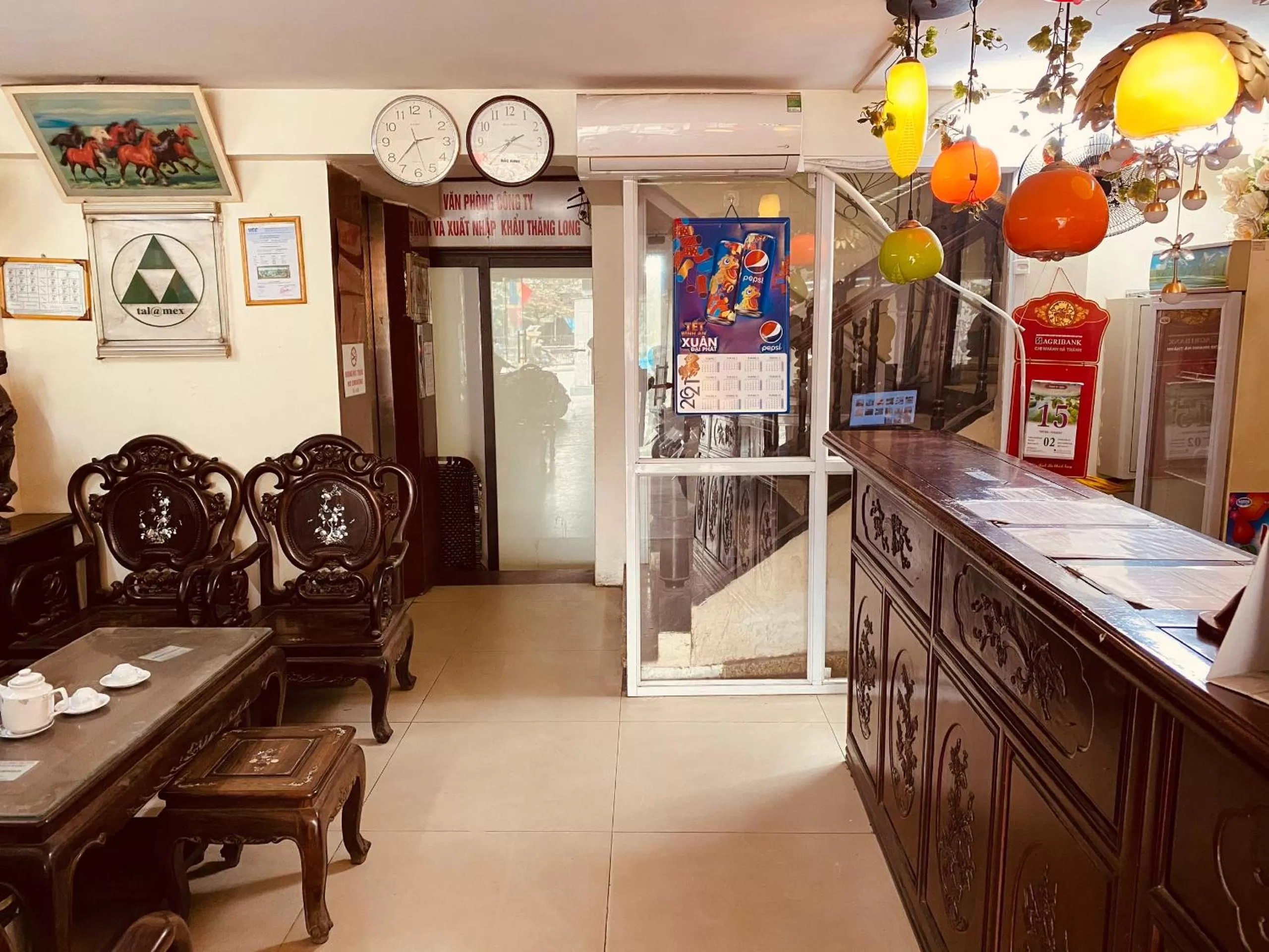 Lobby or reception in Thang Long Hotel