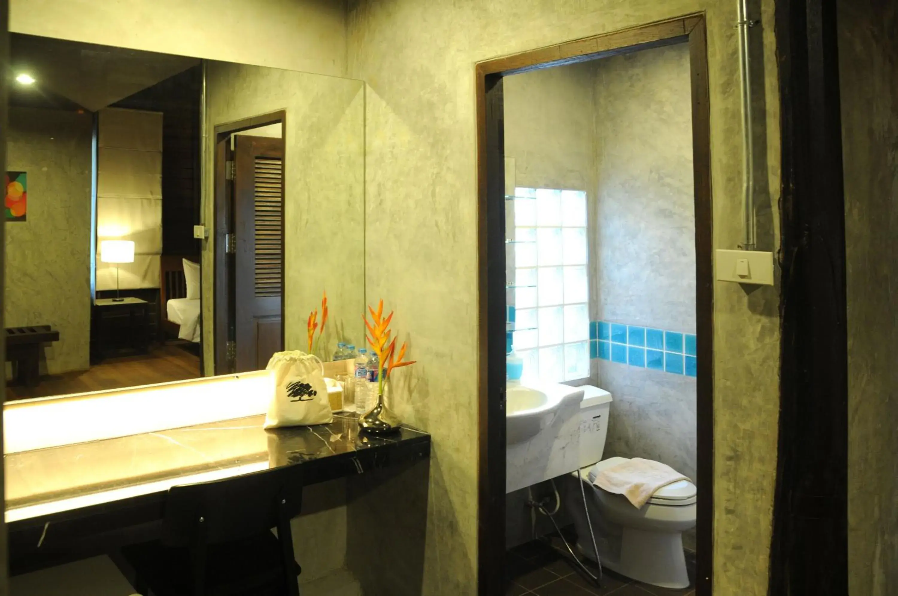 Bathroom in Baansuanramita Resort