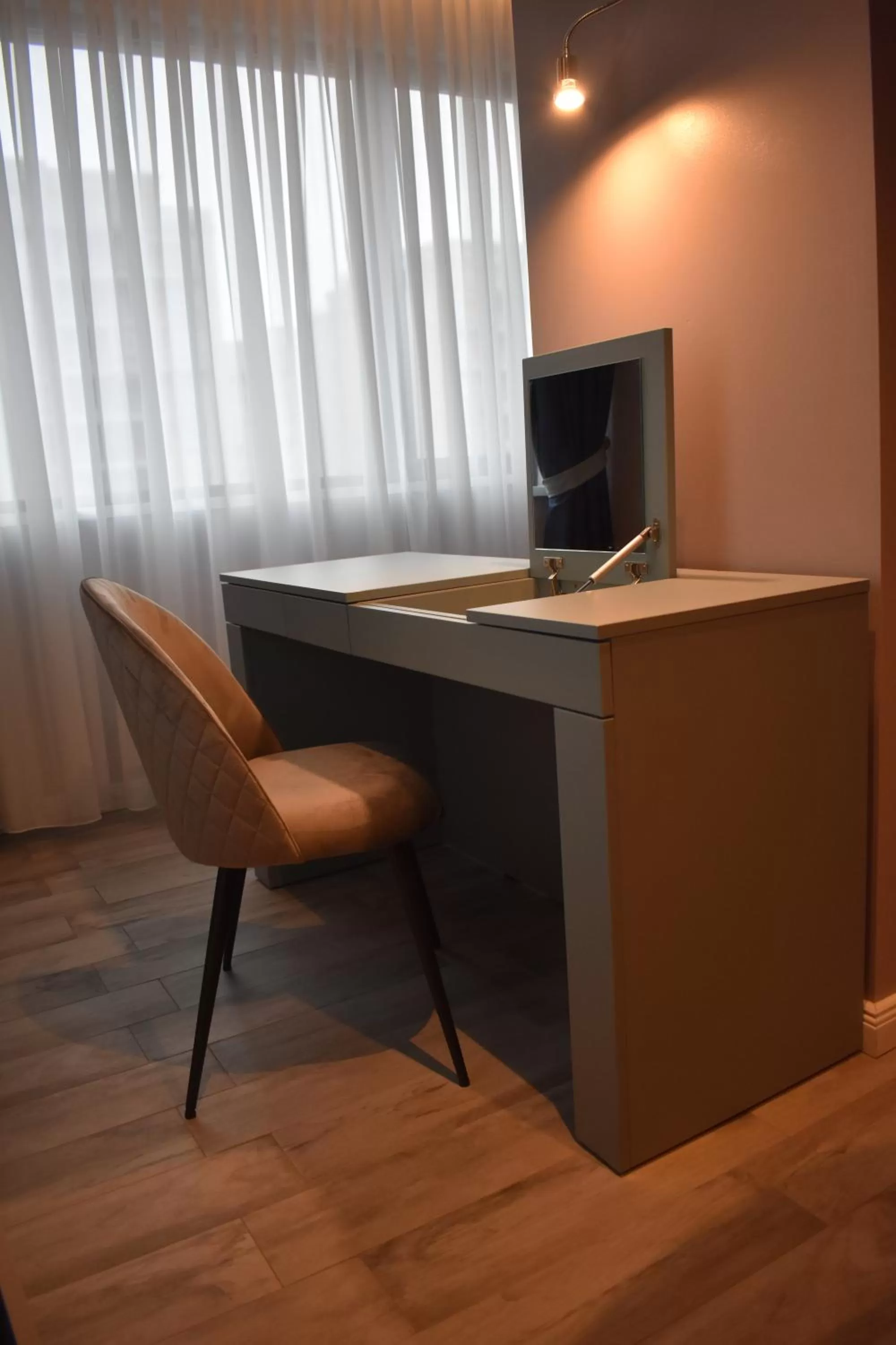 hair dresser in Omnia Apartments