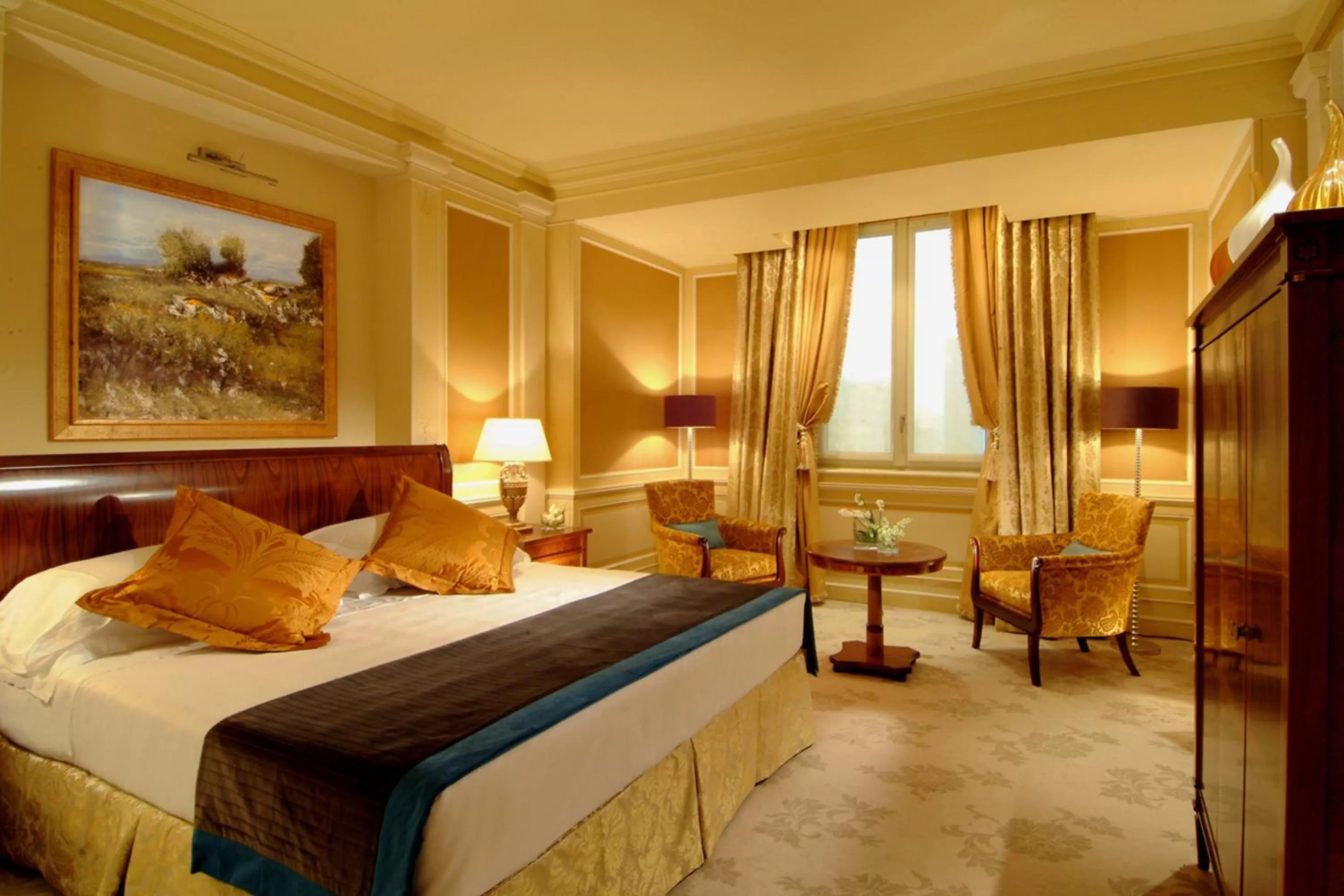 Bed in Hotel Principe Di Savoia - Dorchester Collection