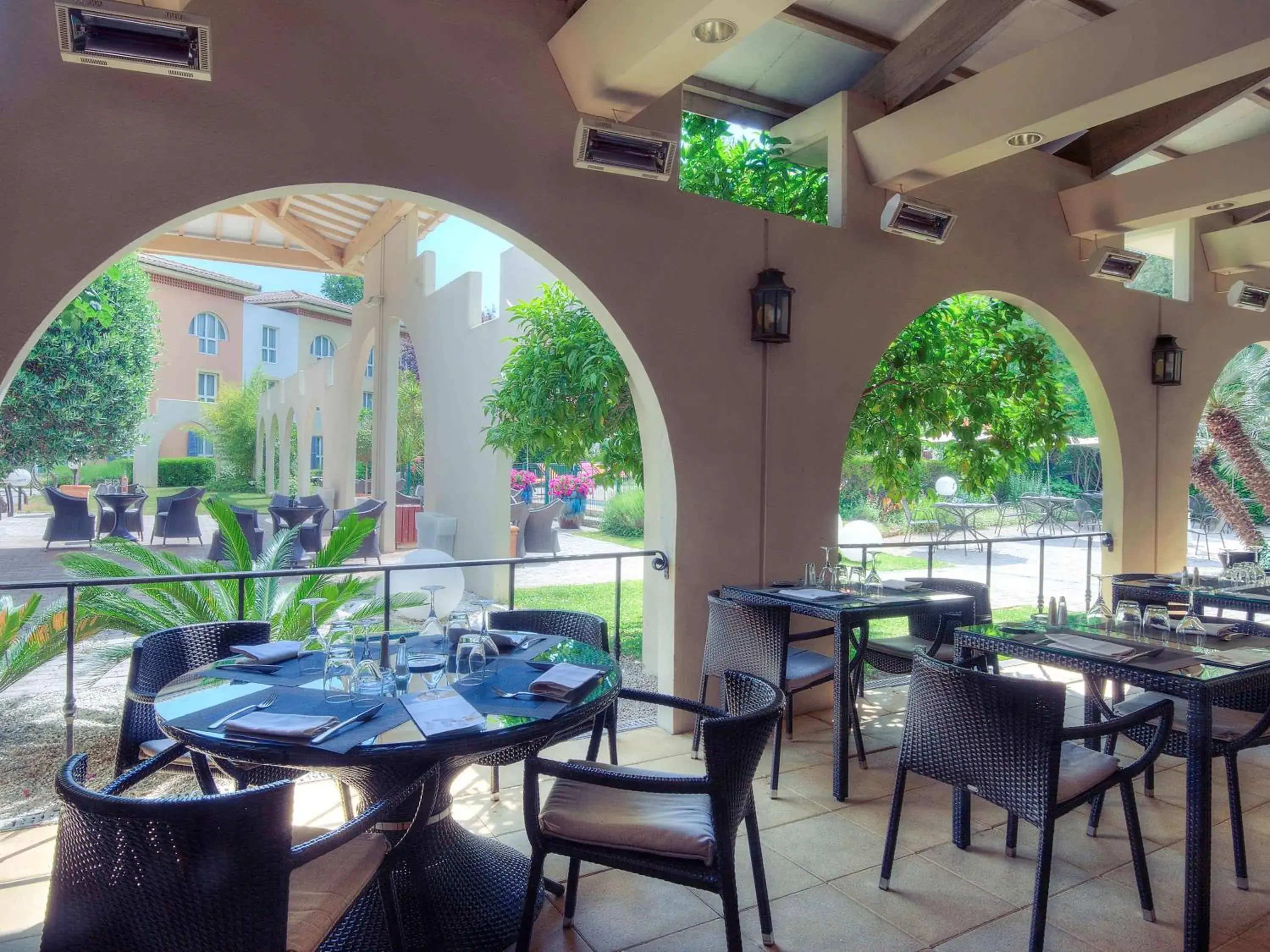 Business facilities, Restaurant/Places to Eat in Mercure Antibes Sophia Antipolis