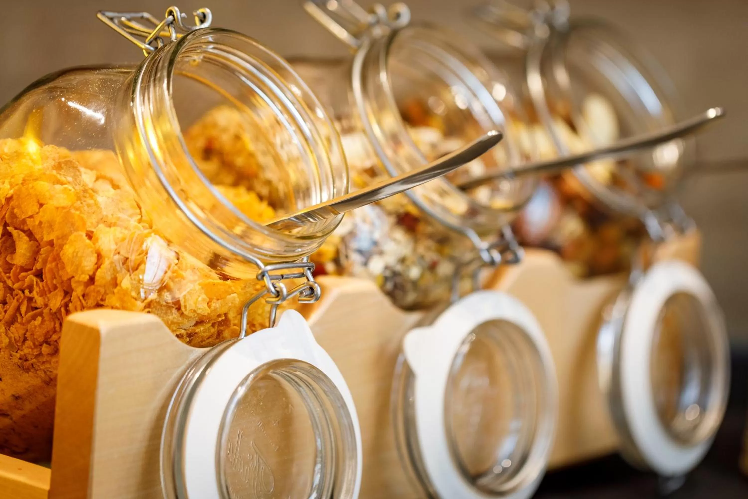 Buffet breakfast in Hotel Jardin Bern