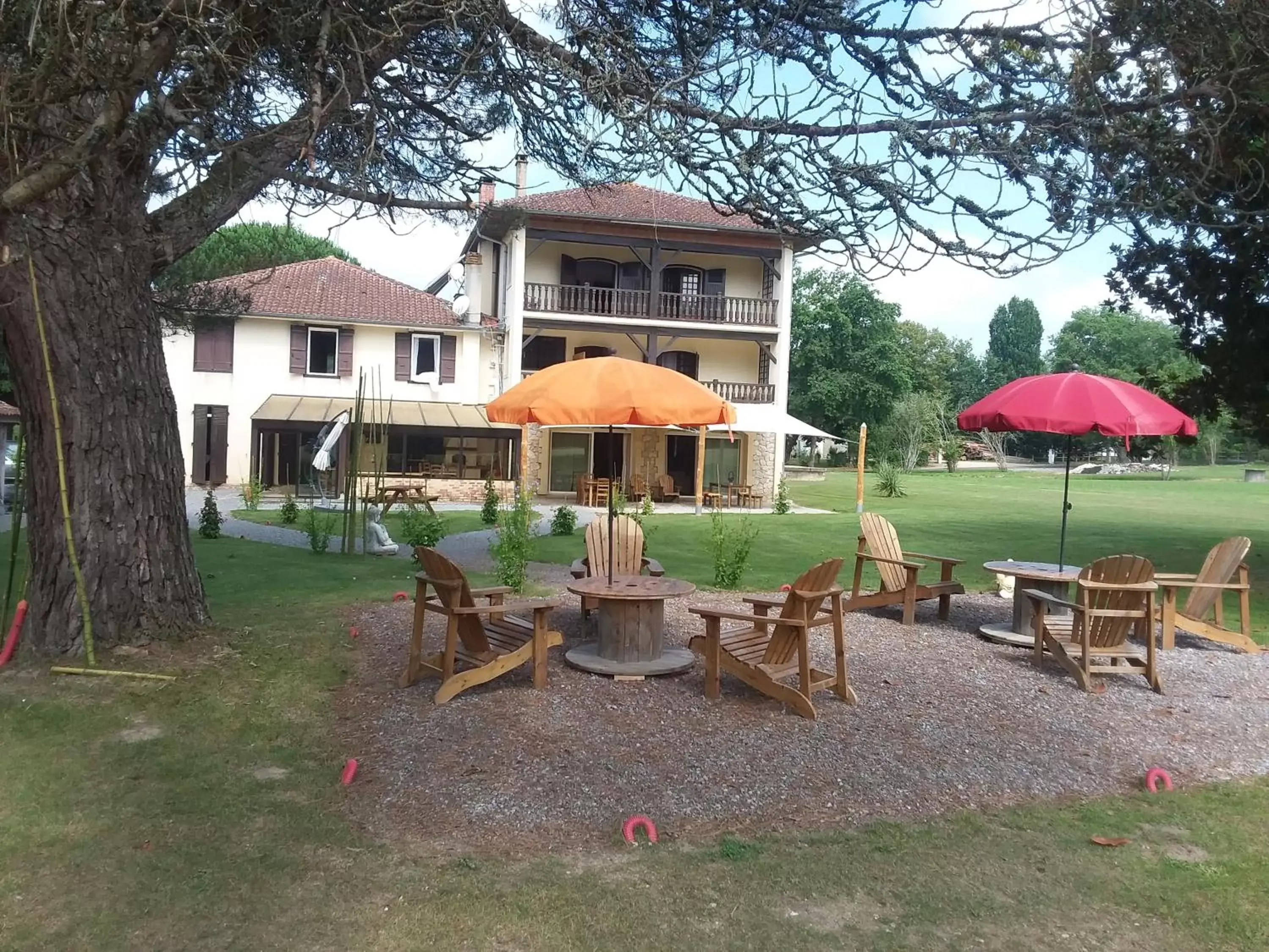 Garden, Property Building in maison d'hôtes labastide