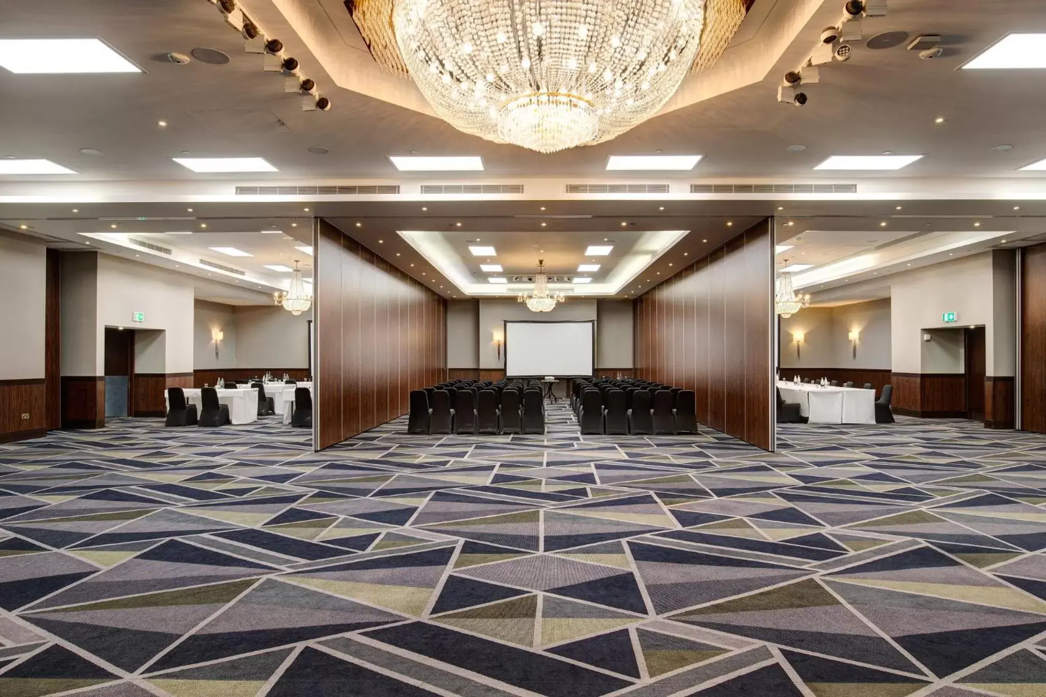 Business facilities, Banquet Facilities in Royal National Hotel