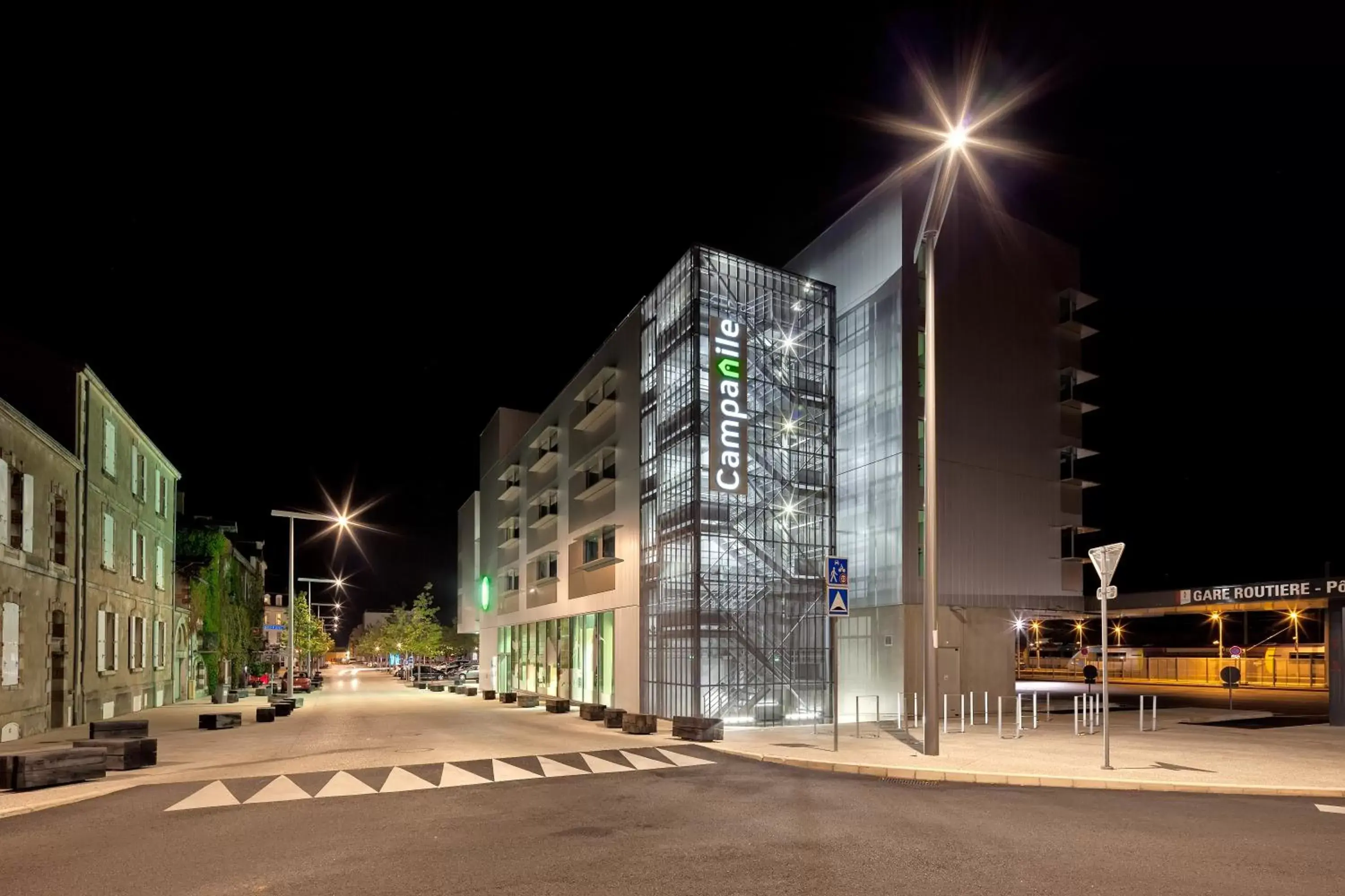 Facade/entrance in Campanile La Roche Sur Yon Centre Gare Facade/entrance in Campanile La Roche Sur Yon Centre Gare