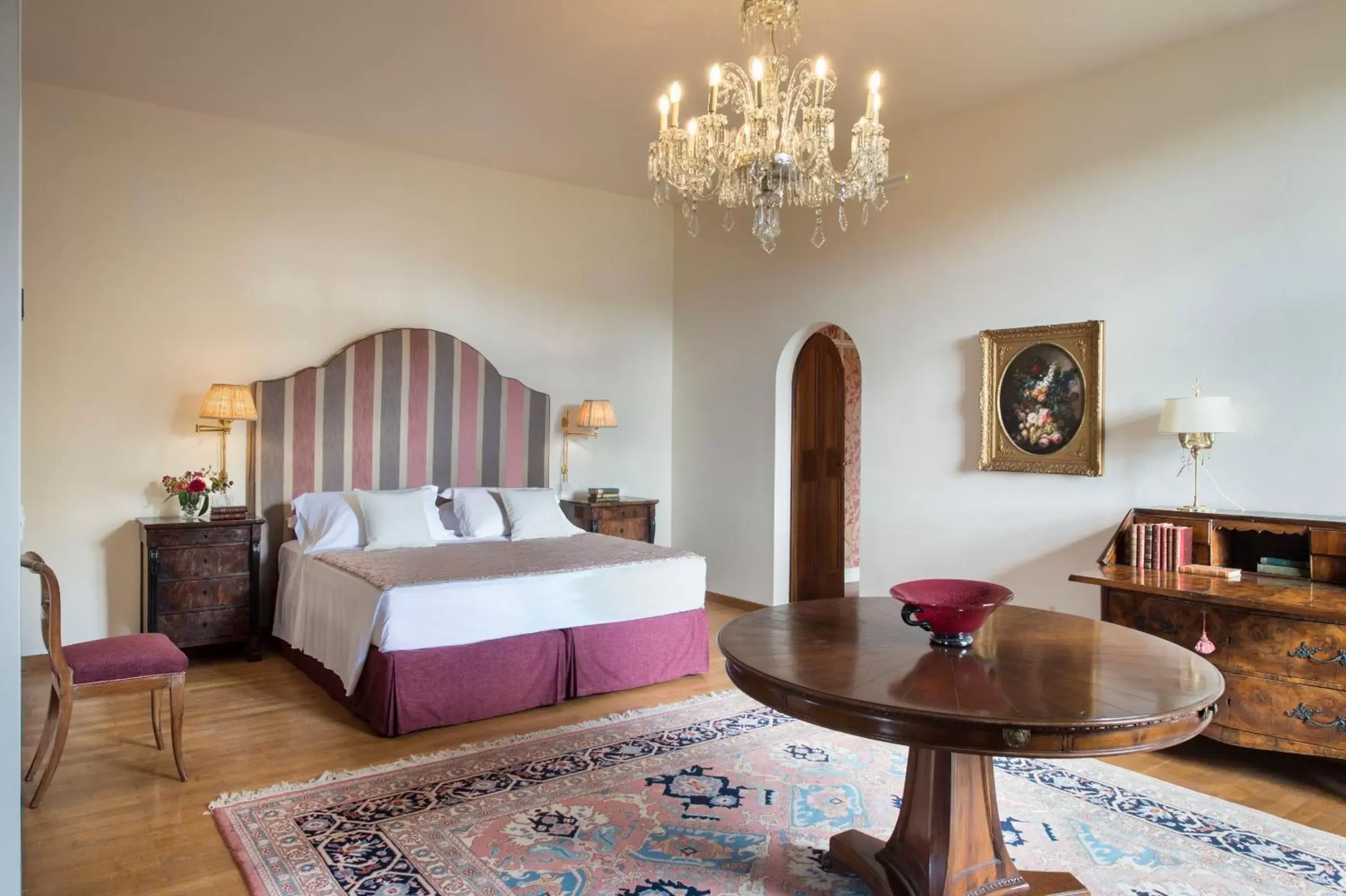 Bedroom, Bed in VIESCA Suites & Villas Il Borro Toscana