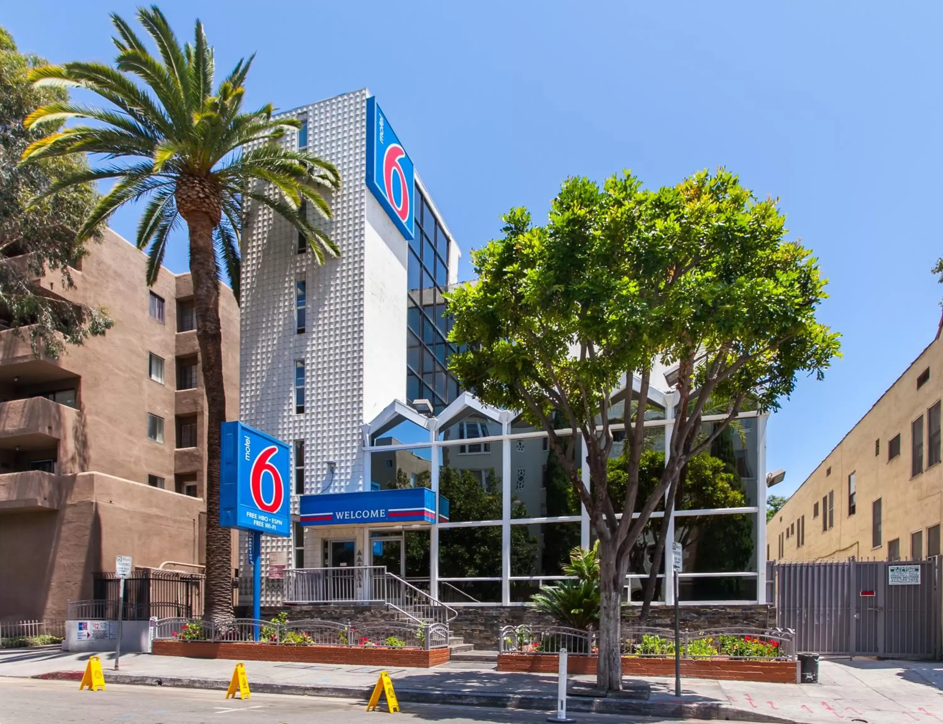 Street view, Property Building in Motel 6 Hollywood