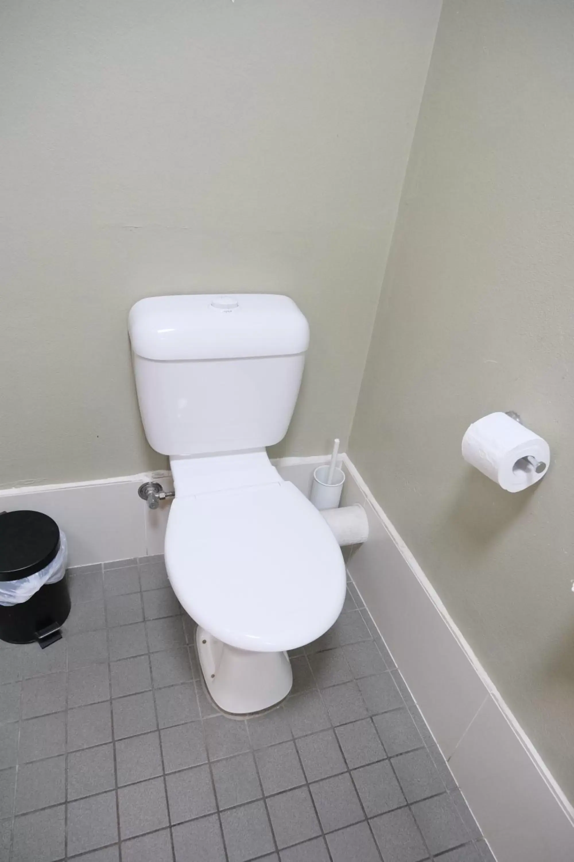 Toilet, Bathroom in Sapphire Palms Motel