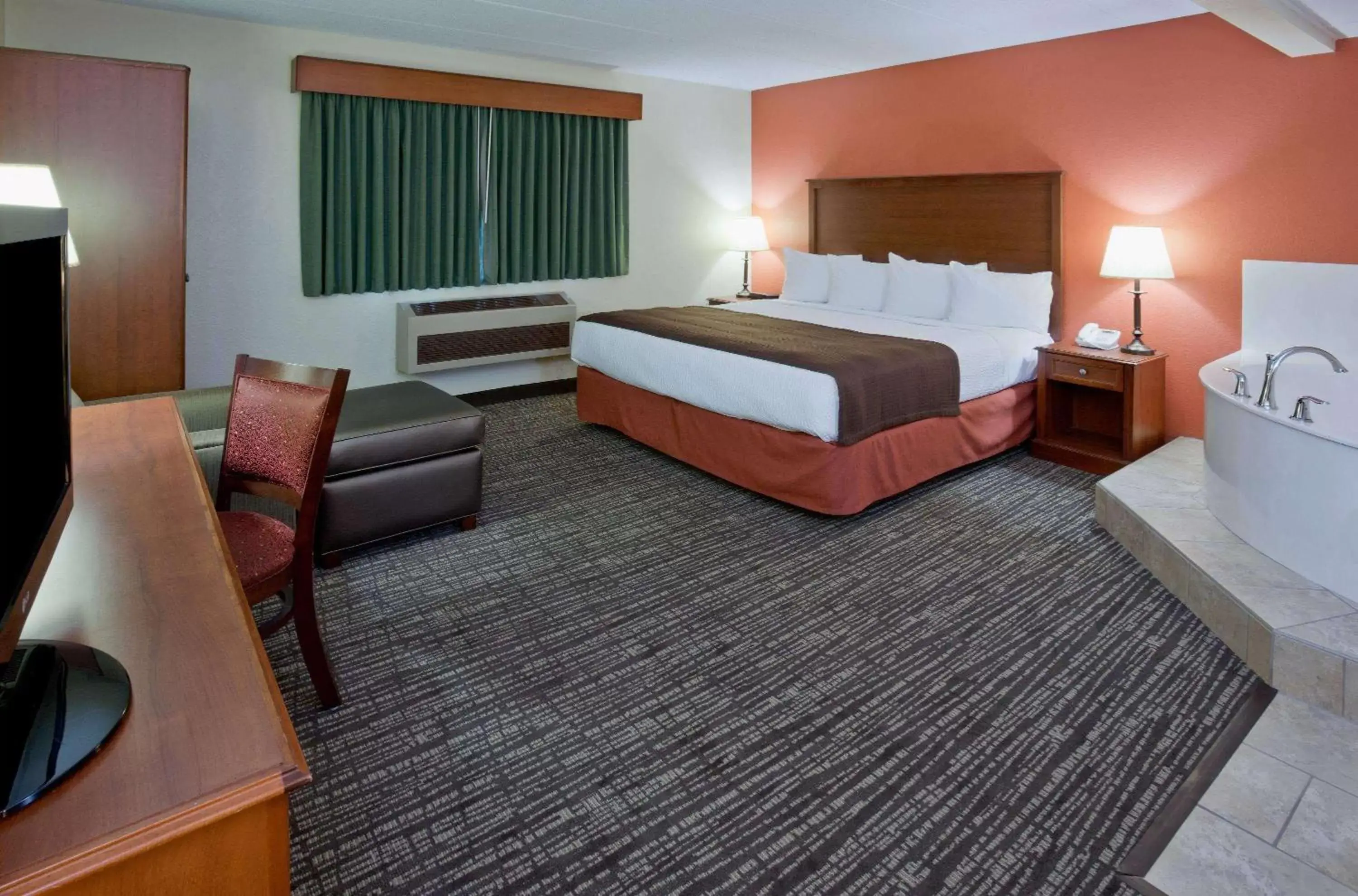 Photo of the whole room, Bed in AmericInn by Wyndham Alexandria