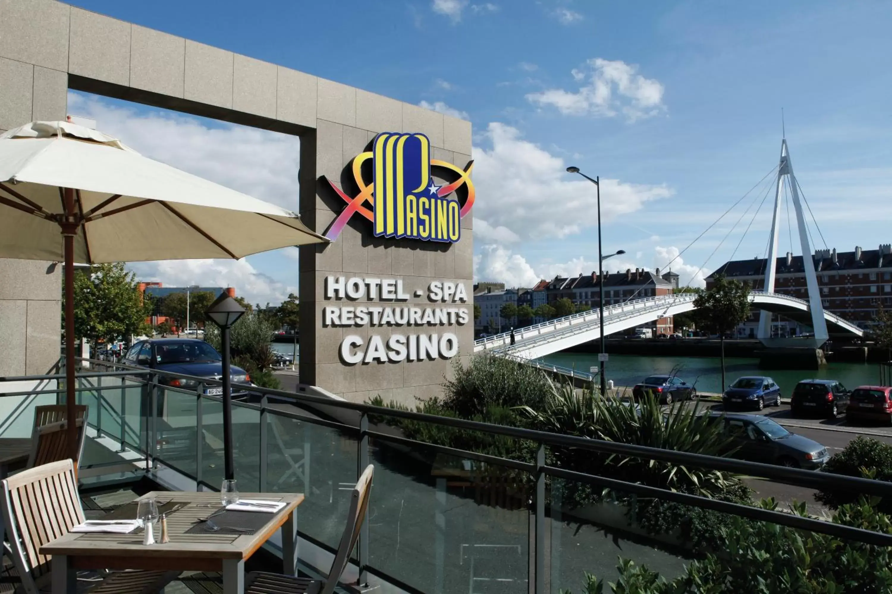 Facade/entrance in Hotel Spa Le Pasino