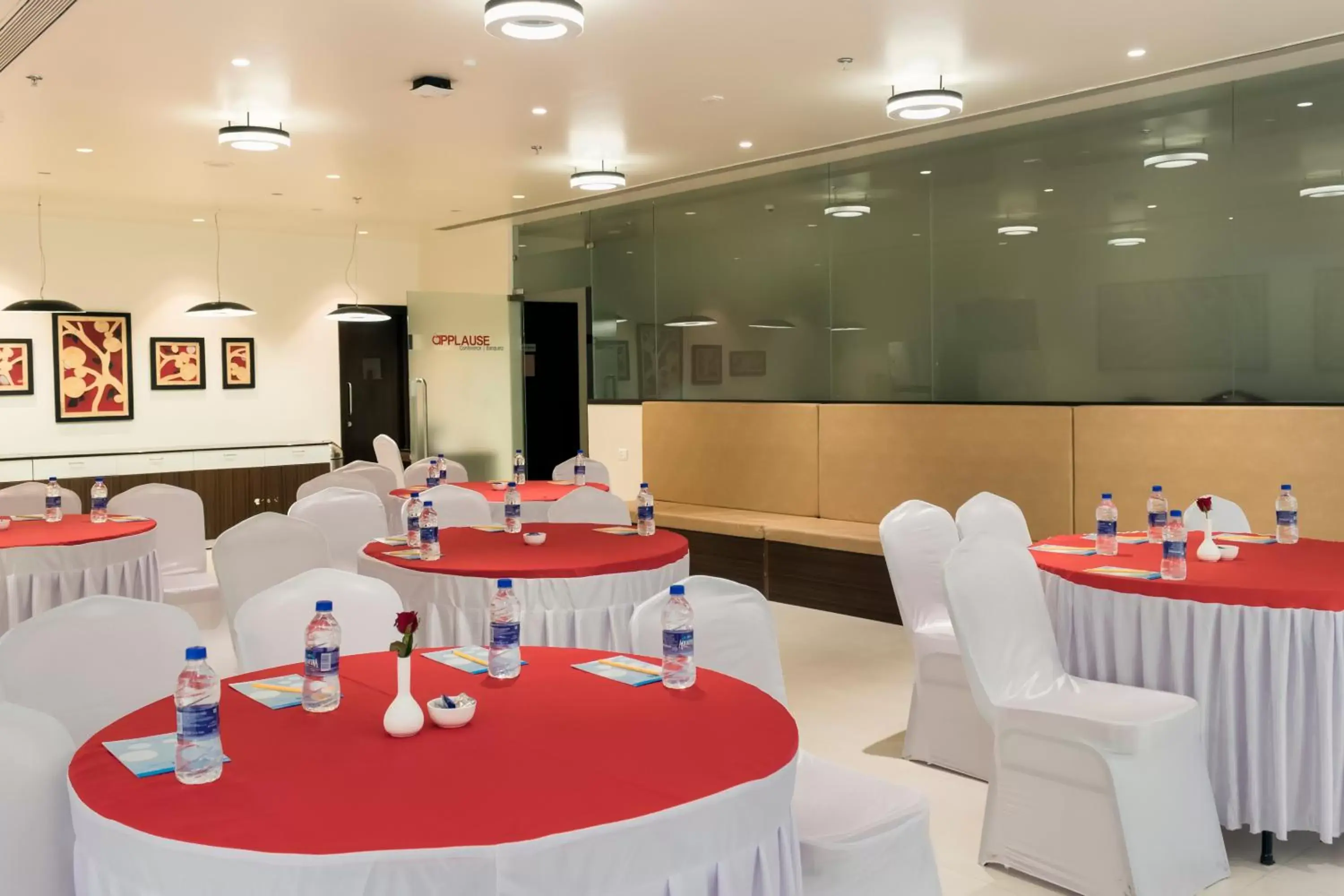 Meeting/conference room, Restaurant/Places to Eat in 7 Apple Hotel Aurangabad