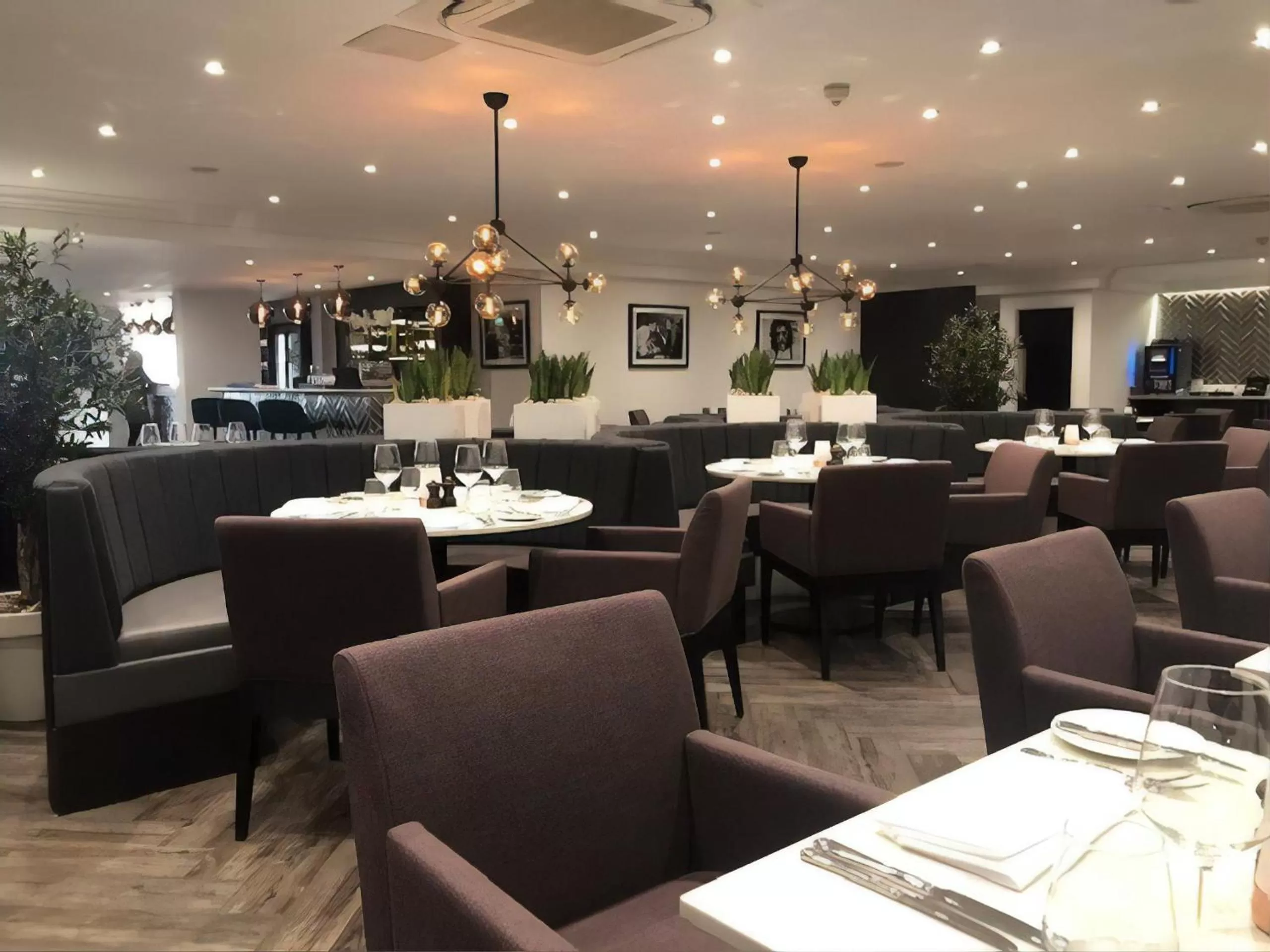 Restaurant/places to eat in Garner Hotel Preston Samlesbury by IHG