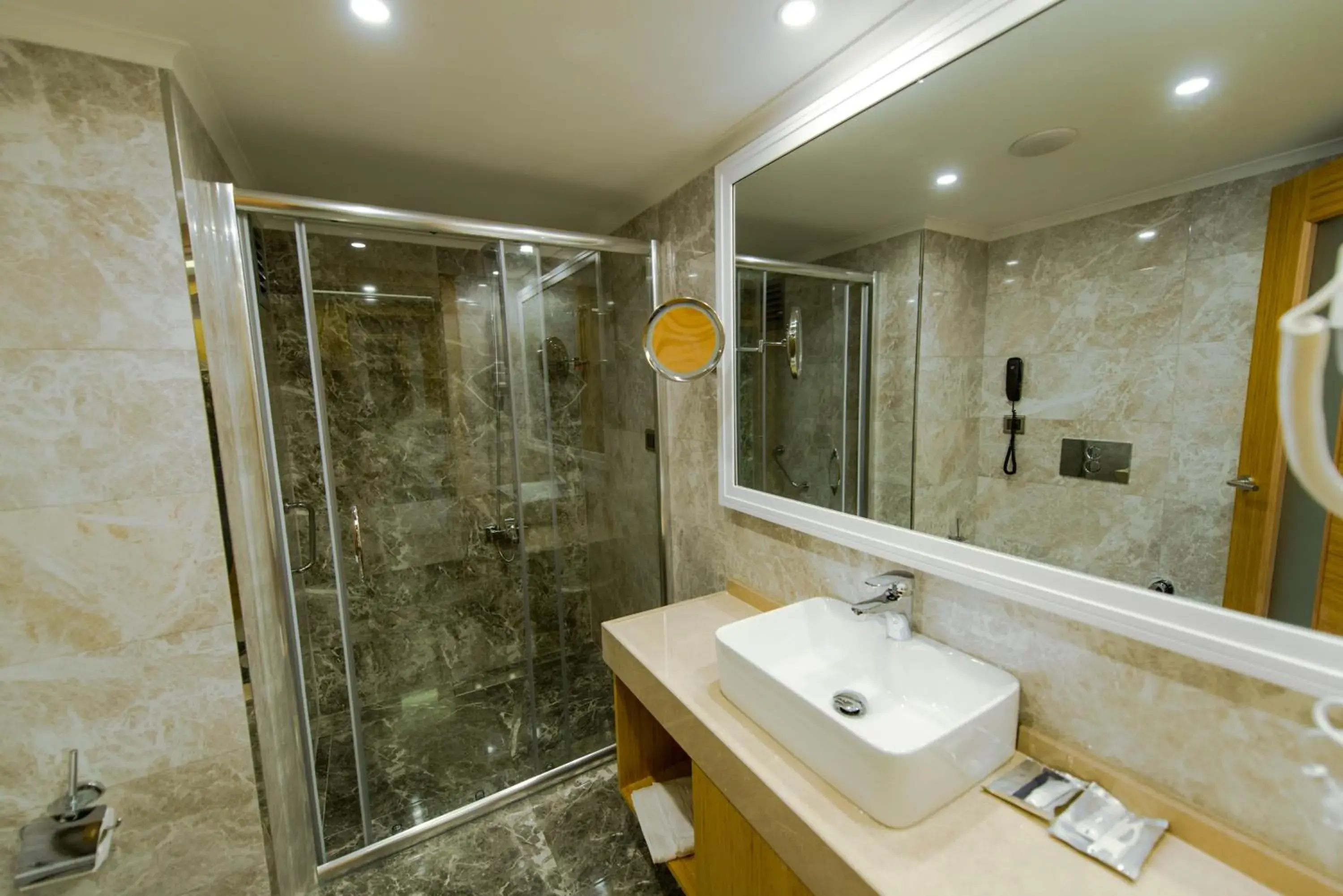 Shower, Bathroom in The Berussa Hotel