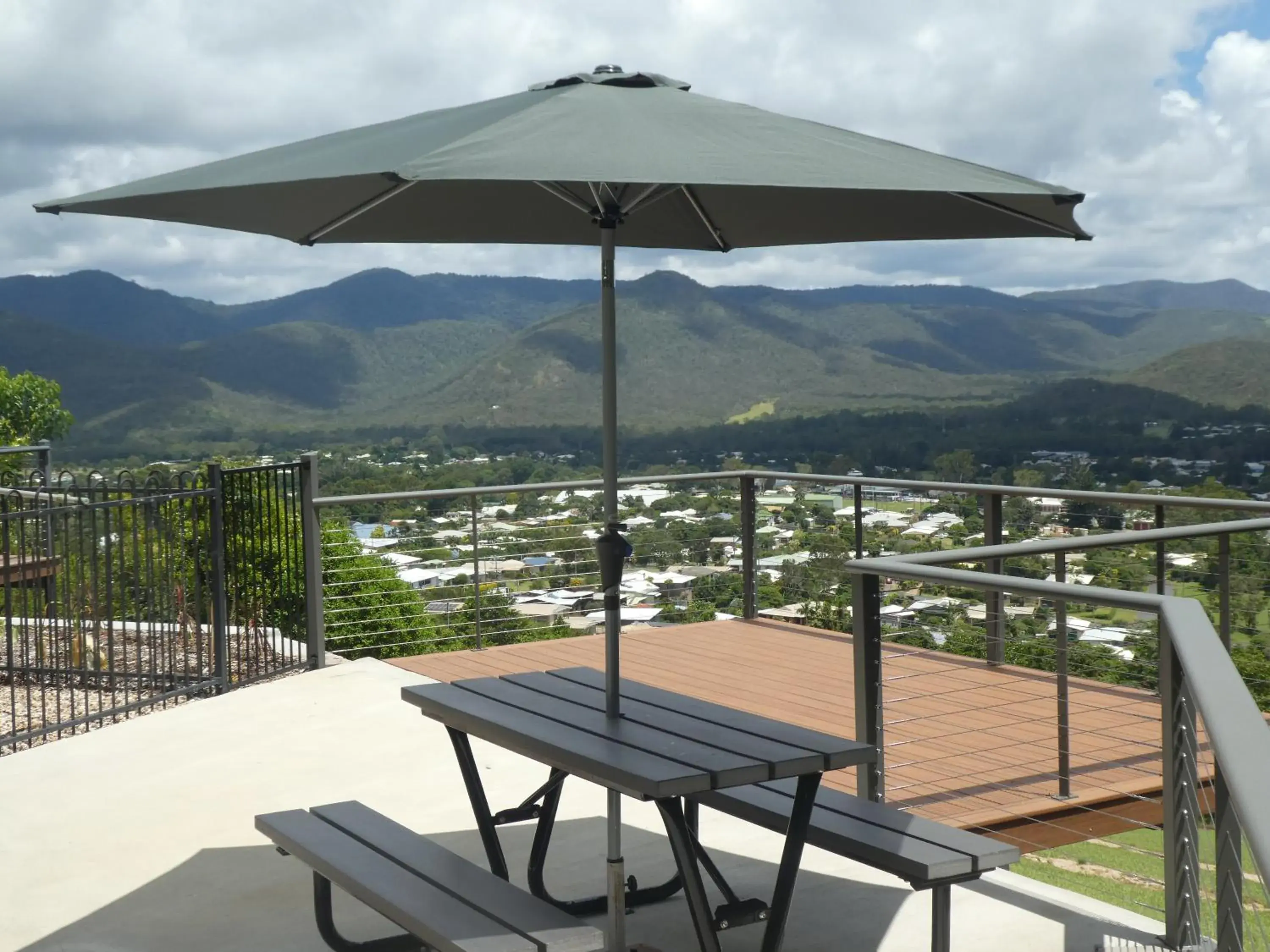 Mountain view in The Summit Rainforest Retreat