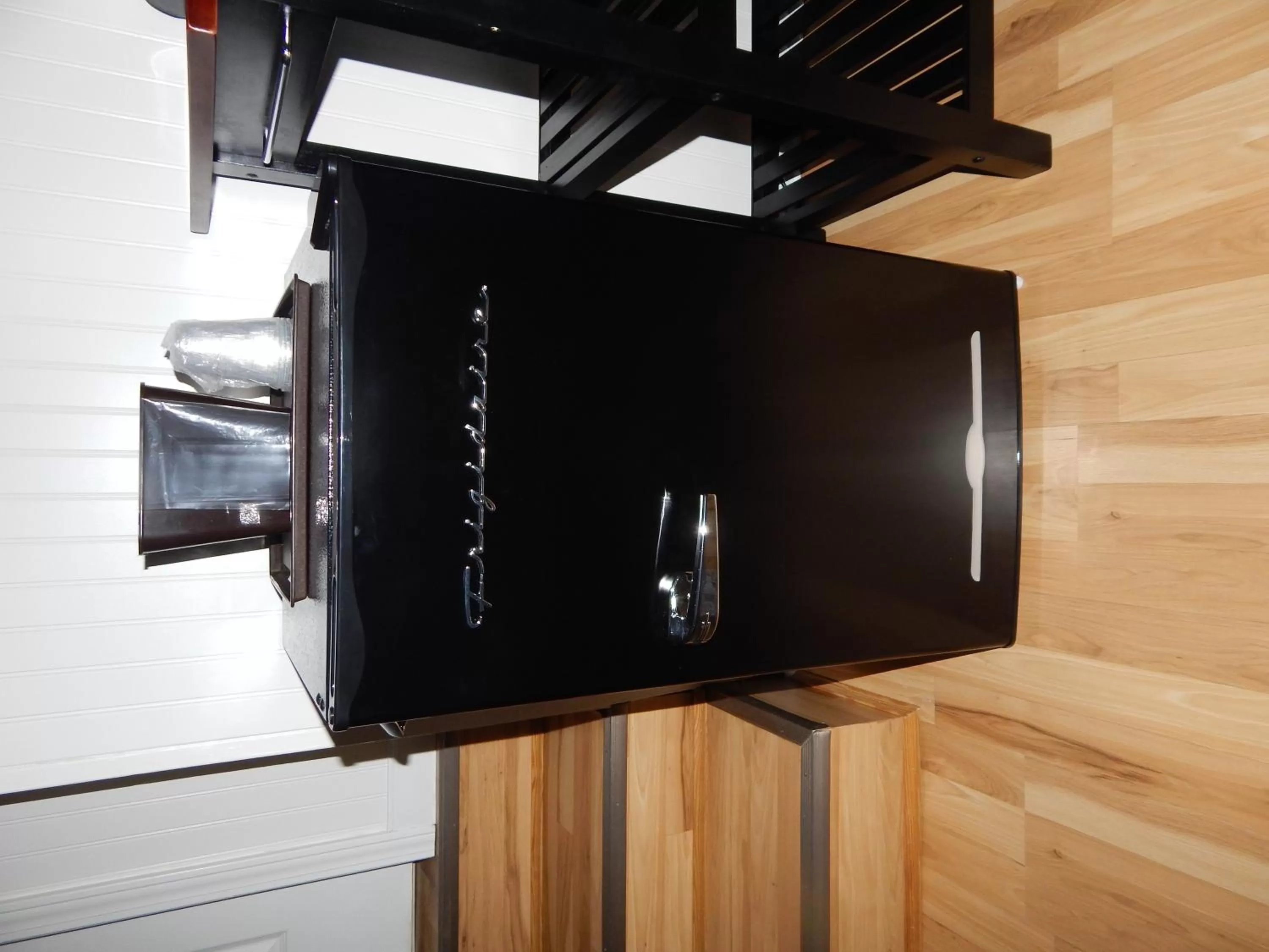 Food and drinks in Sunset Motel