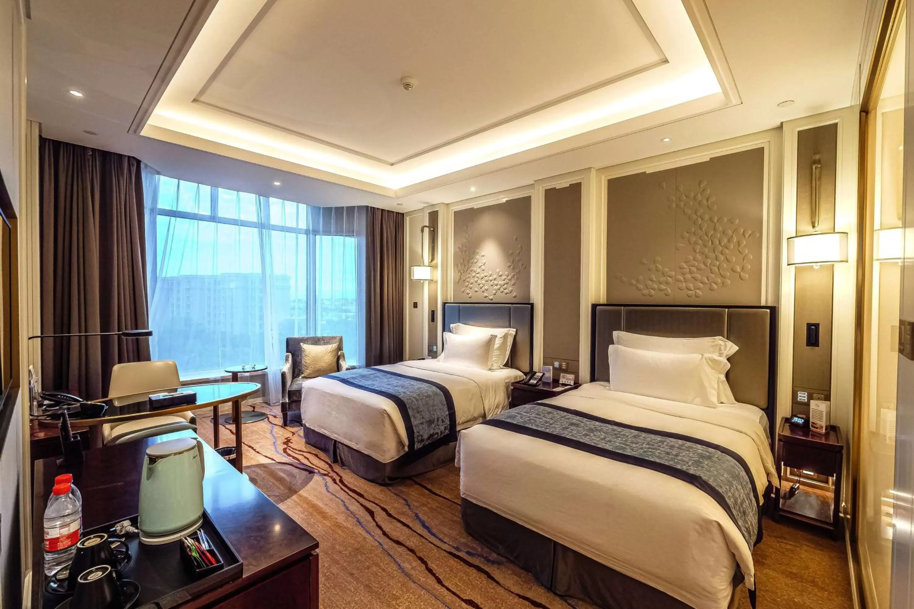 View (from property/room), Bed in Wyndham Qingdao l Free Fixed-Time Shuttle Service Between Hotel and Airport & North Railway Station l Outdoor Children's Amusement Park l 1-Hour Play Snooker or Table Tennis
