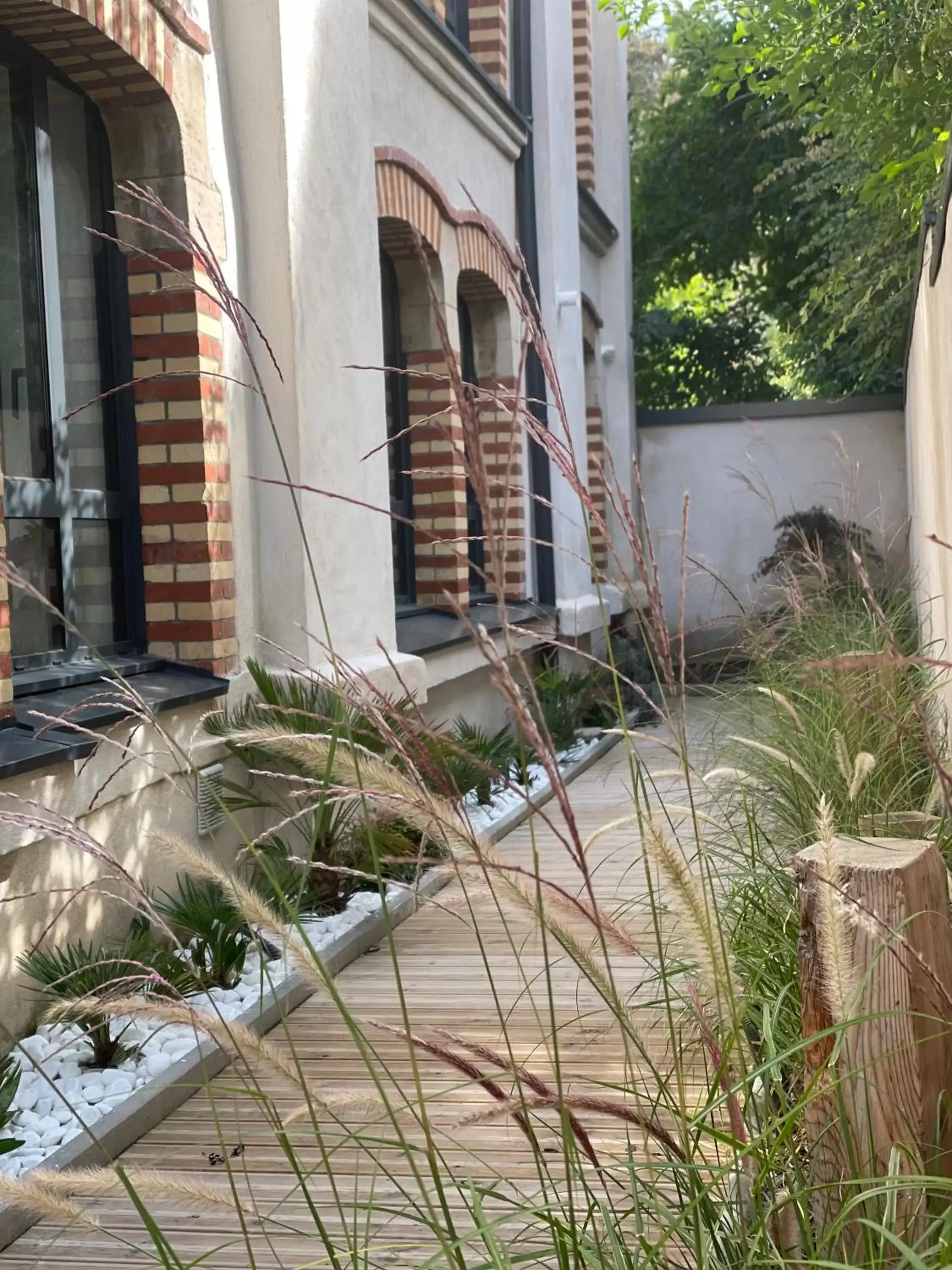 Garden in Maison d'hotes L'atelier du Charmois