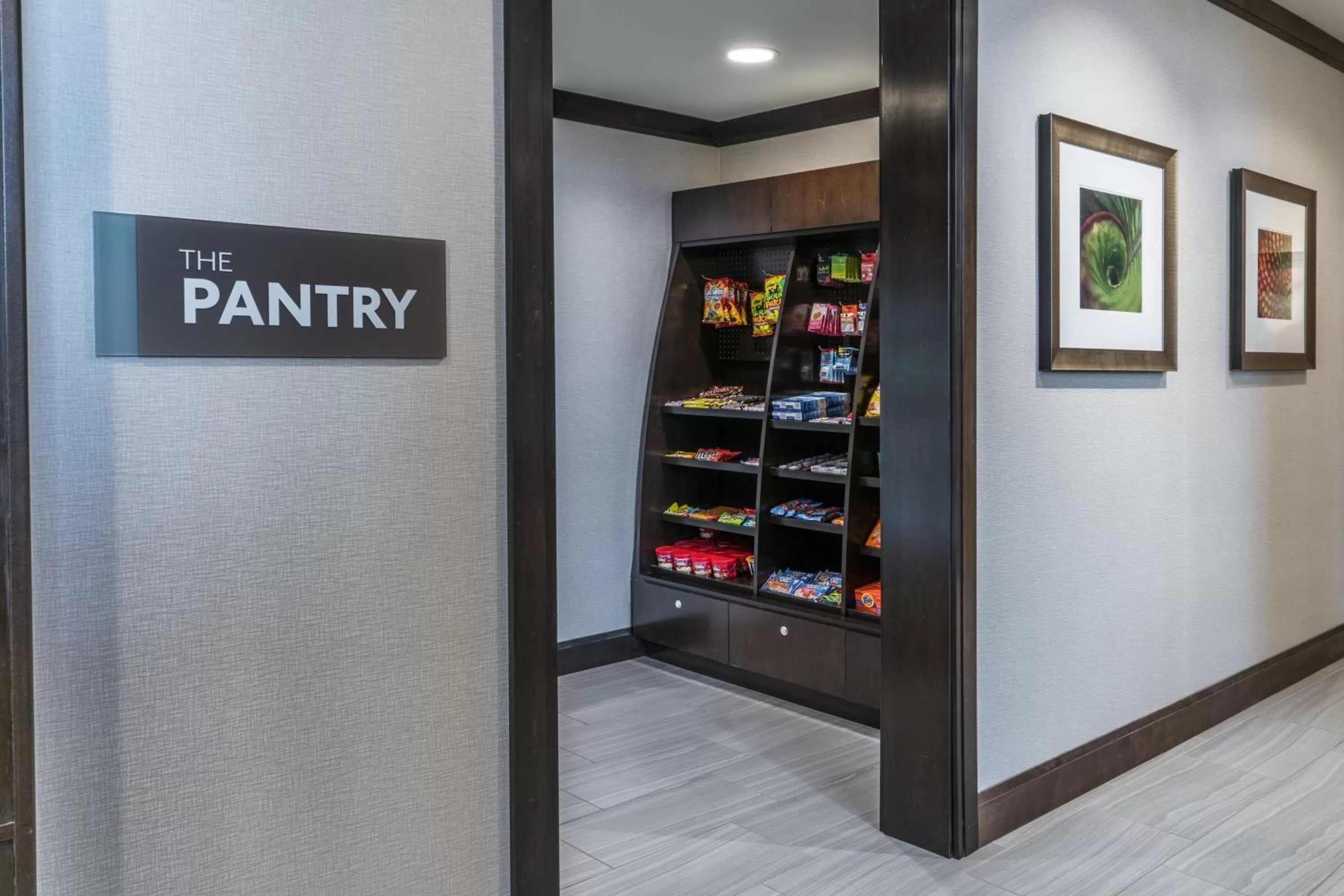 Lobby or reception in Staybridge Suites Anchorage by IHG