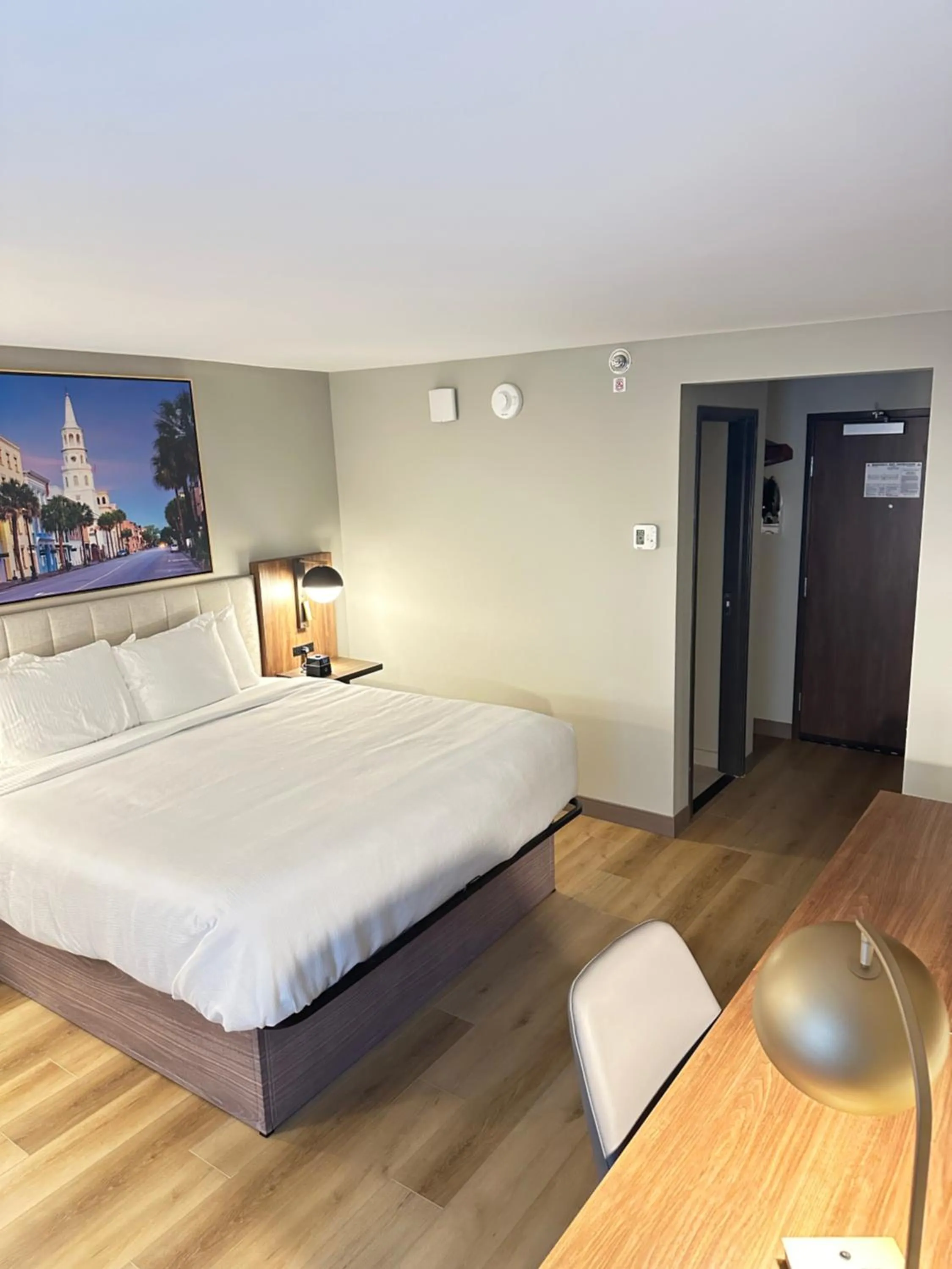 Bed in La Quinta Inn by Wyndham Columbia NE Fort Jackson