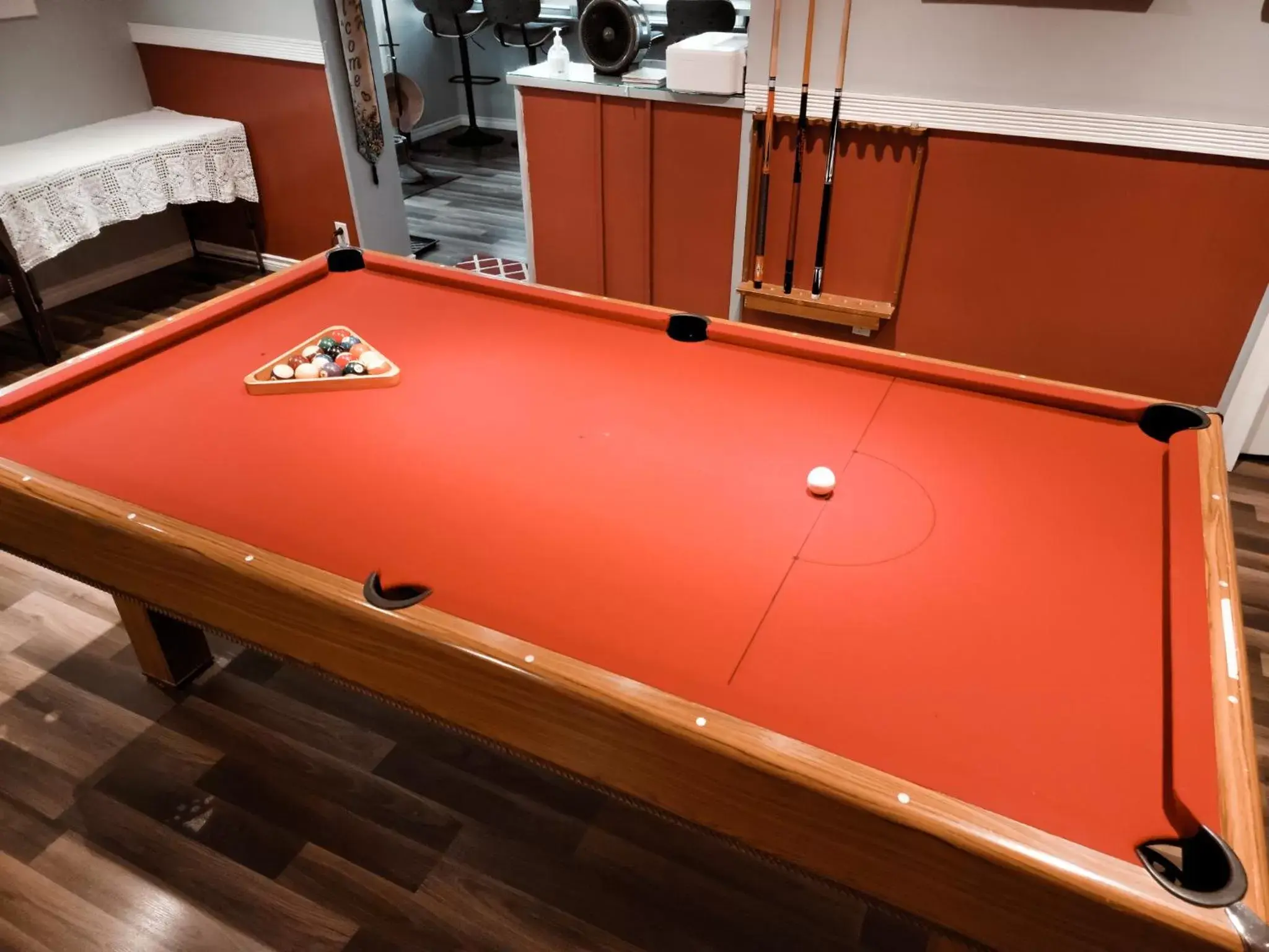 Billiard, Billiards in Along River Ridge