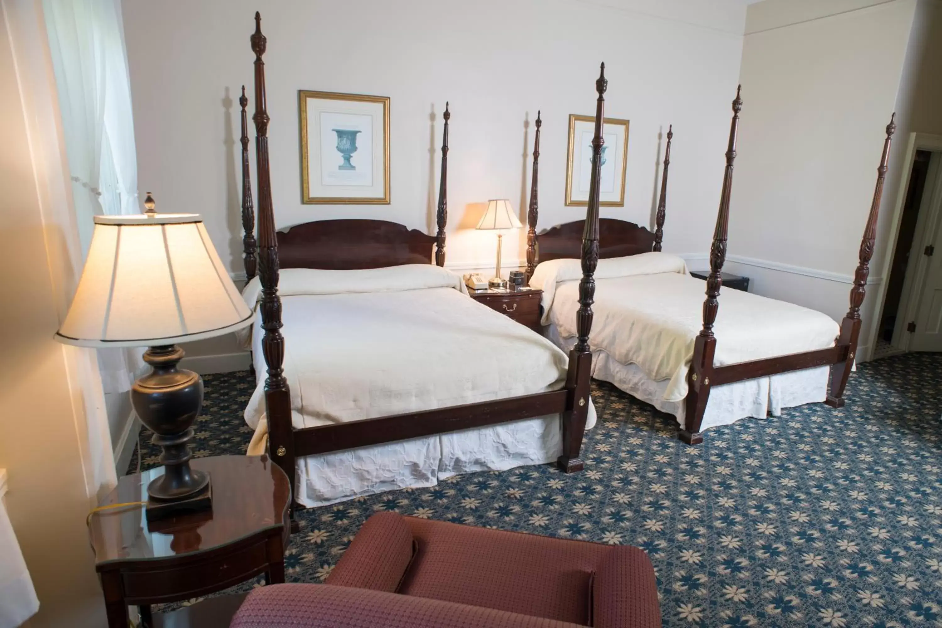 Bed in Middlebury Inn