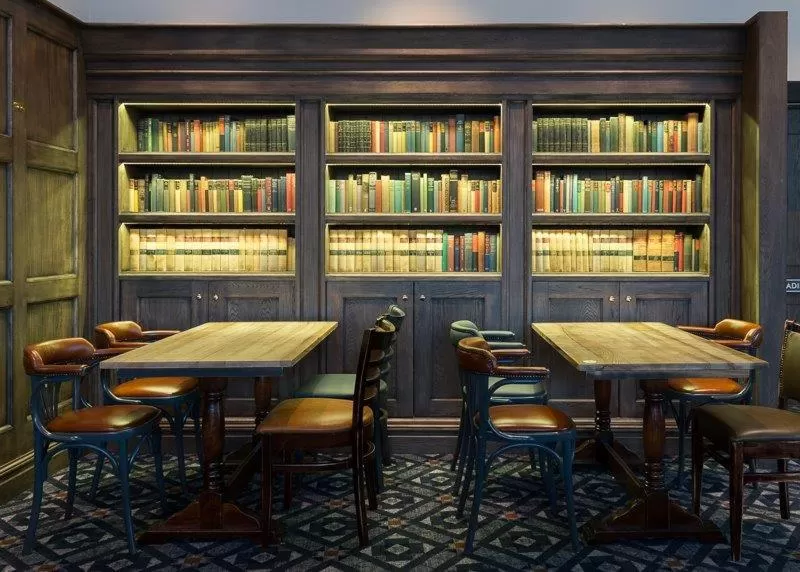 Restaurant/places to eat, Library in Pilgrims Progress Wetherspoon