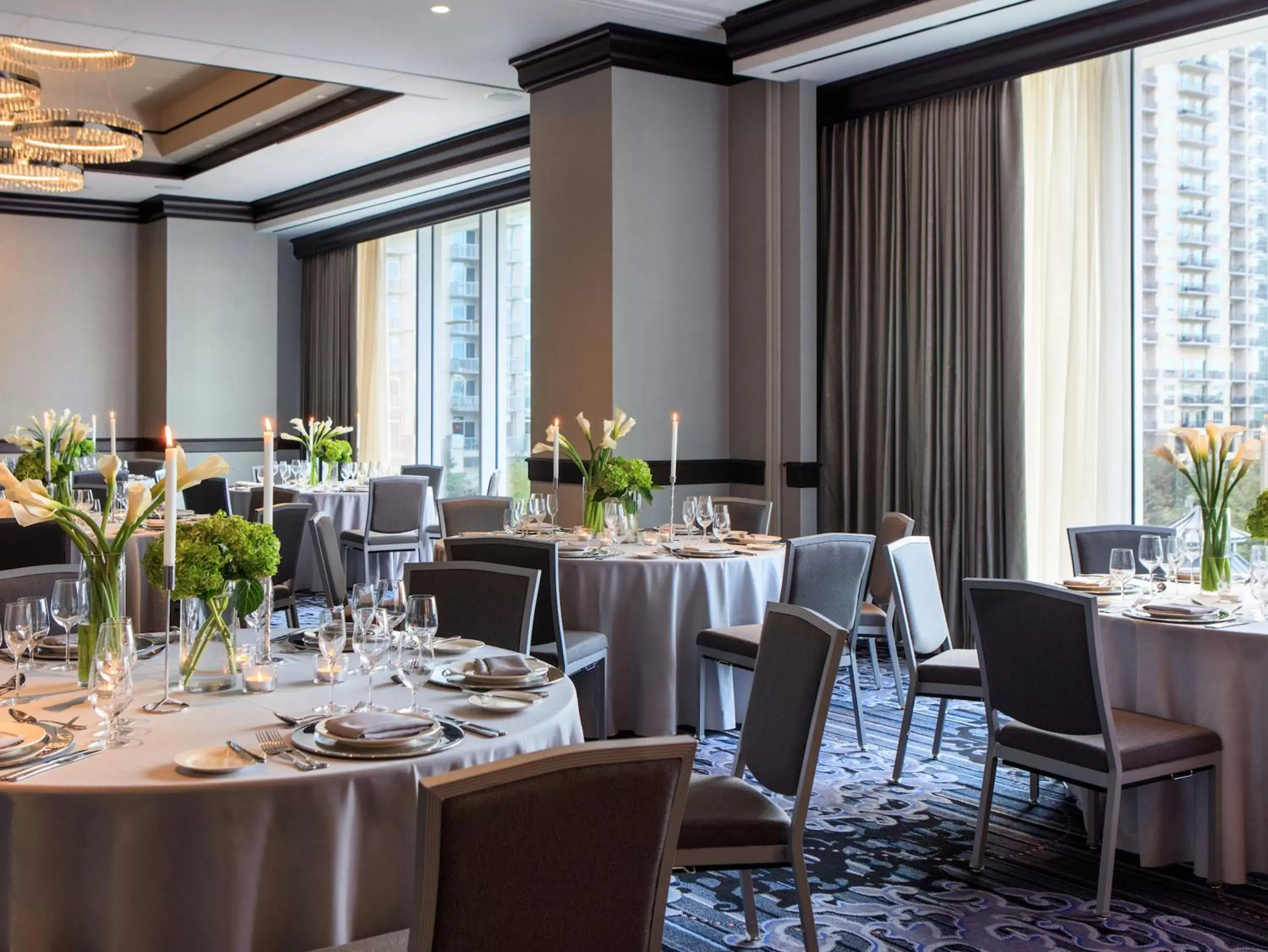 Meeting/conference room, Restaurant/Places to Eat in Kimpton Tryon Park Hotel, an IHG Hotel