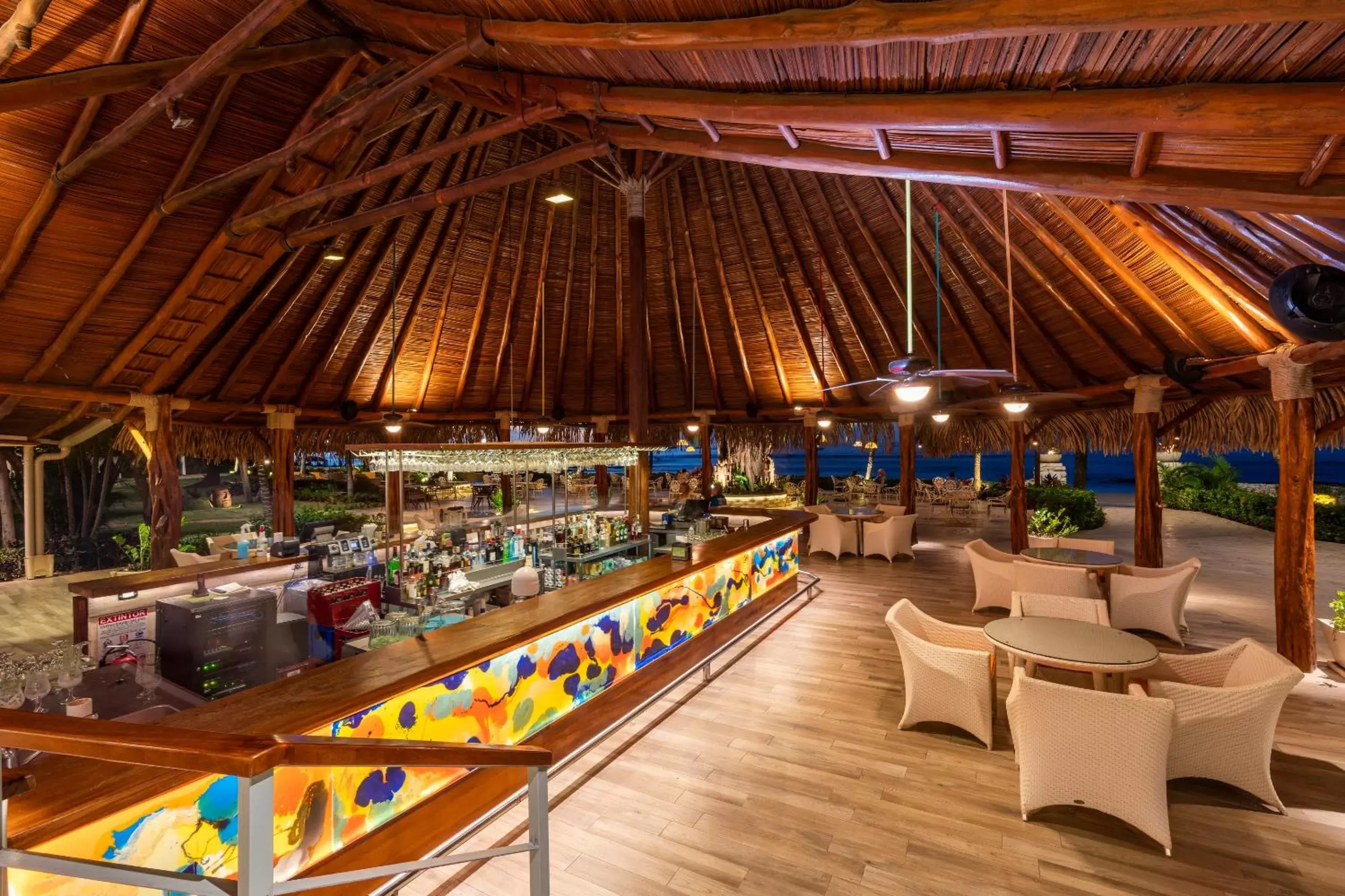 Restaurant/places to eat in Hotel Tamarindo Diria Beach Resort