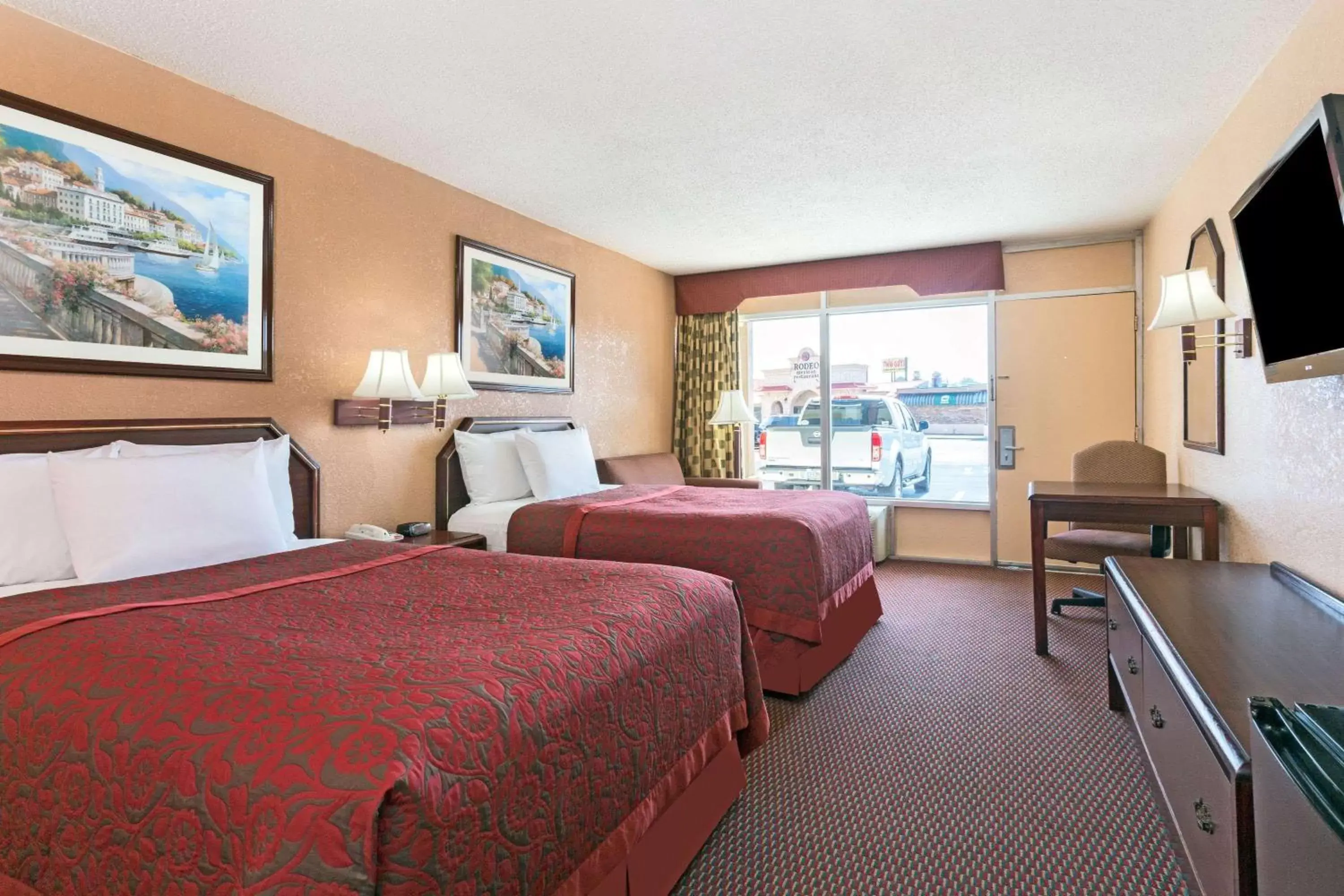 Photo of the whole room in Days Inn by Wyndham Waycross